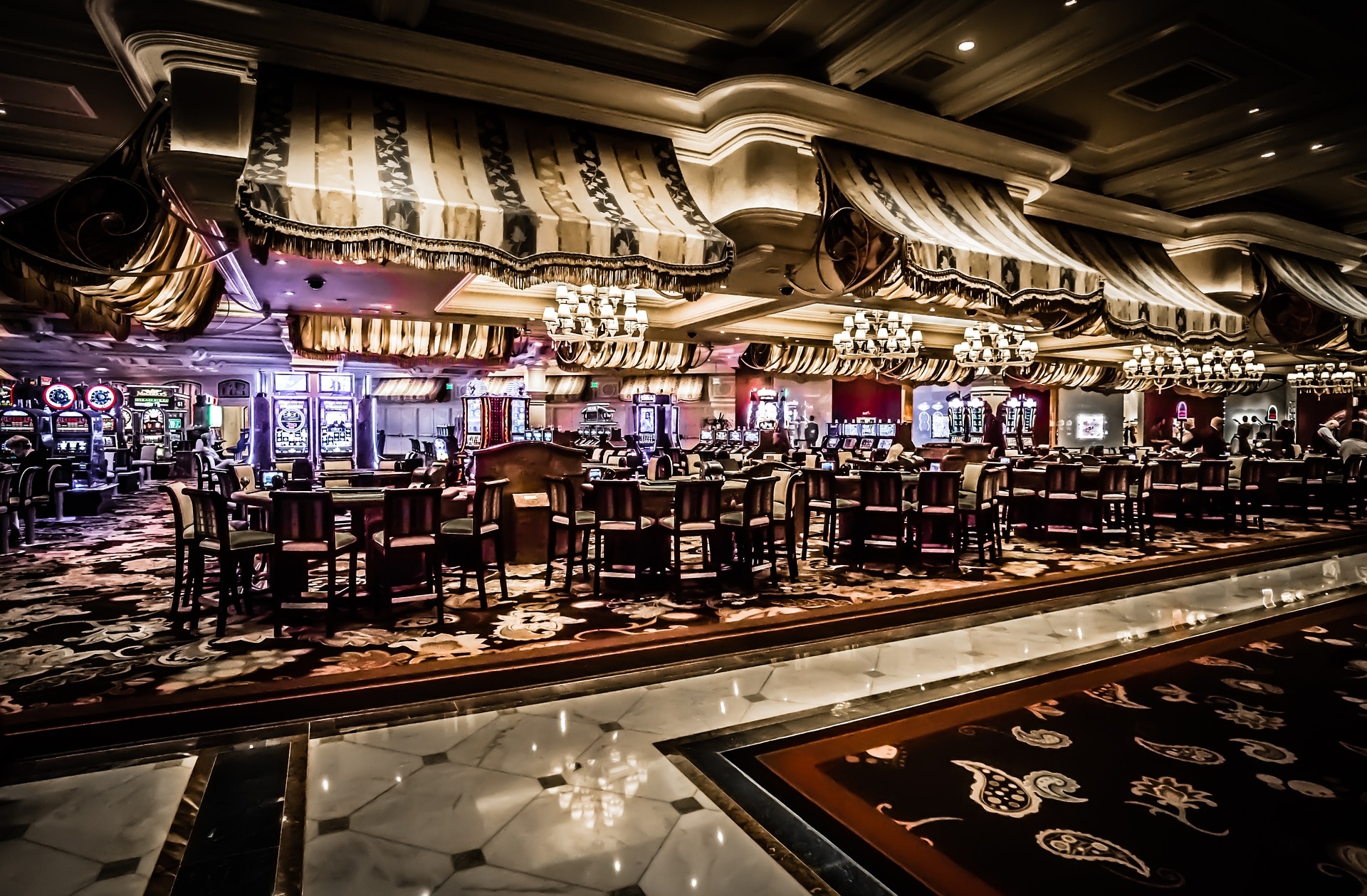 Casino Tables inside view of Las Vegas pokies machines & card tables
