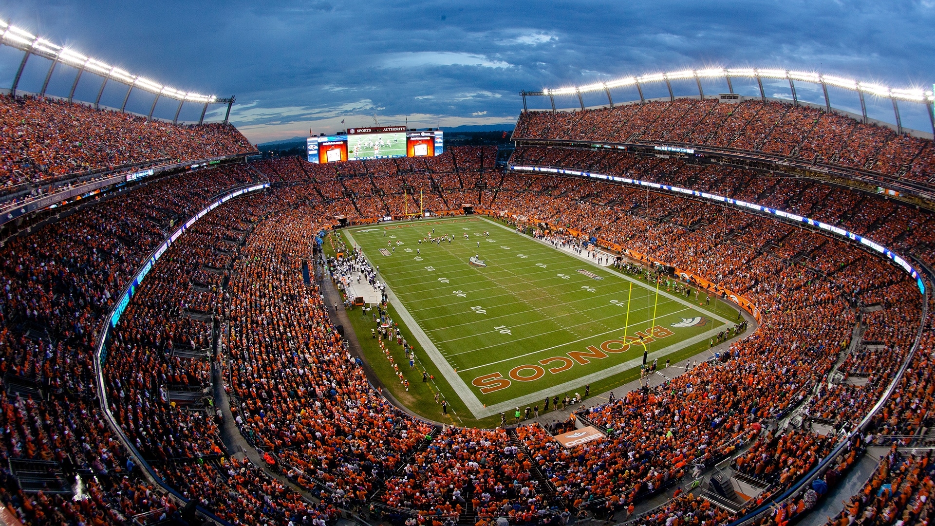Experience Live Sport Empower Field_Mile High Stadium_Broncos
