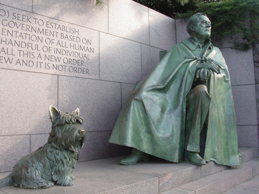 Statues of Franklin D Roosevelt and his dog