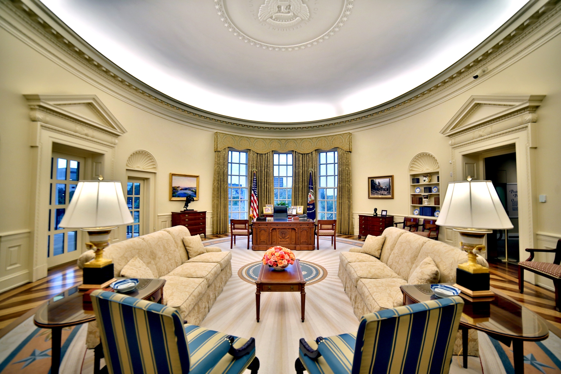 George W Bush Museum & view of the Oval office