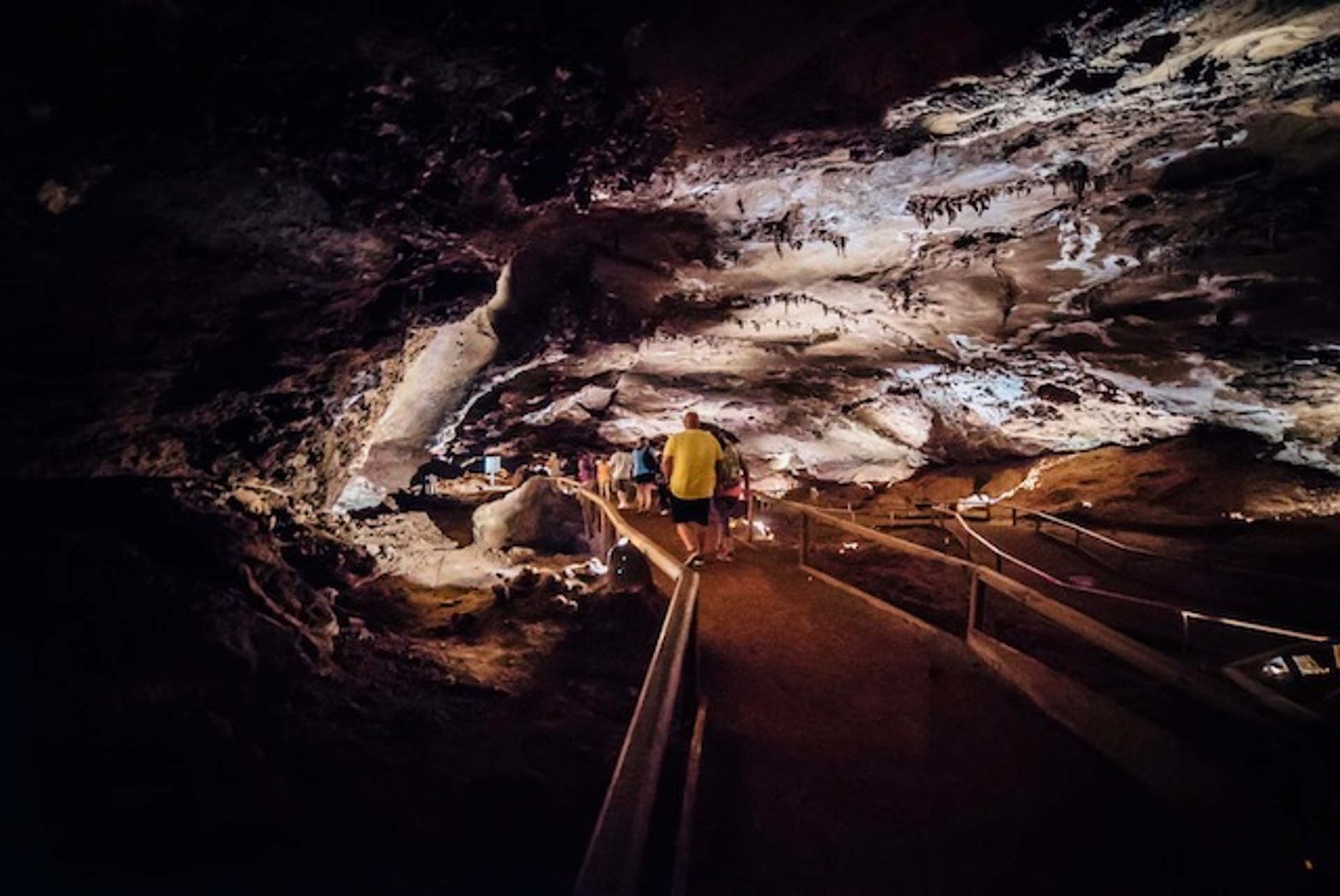 Lost Sea Adventure largest underground lake in the USA