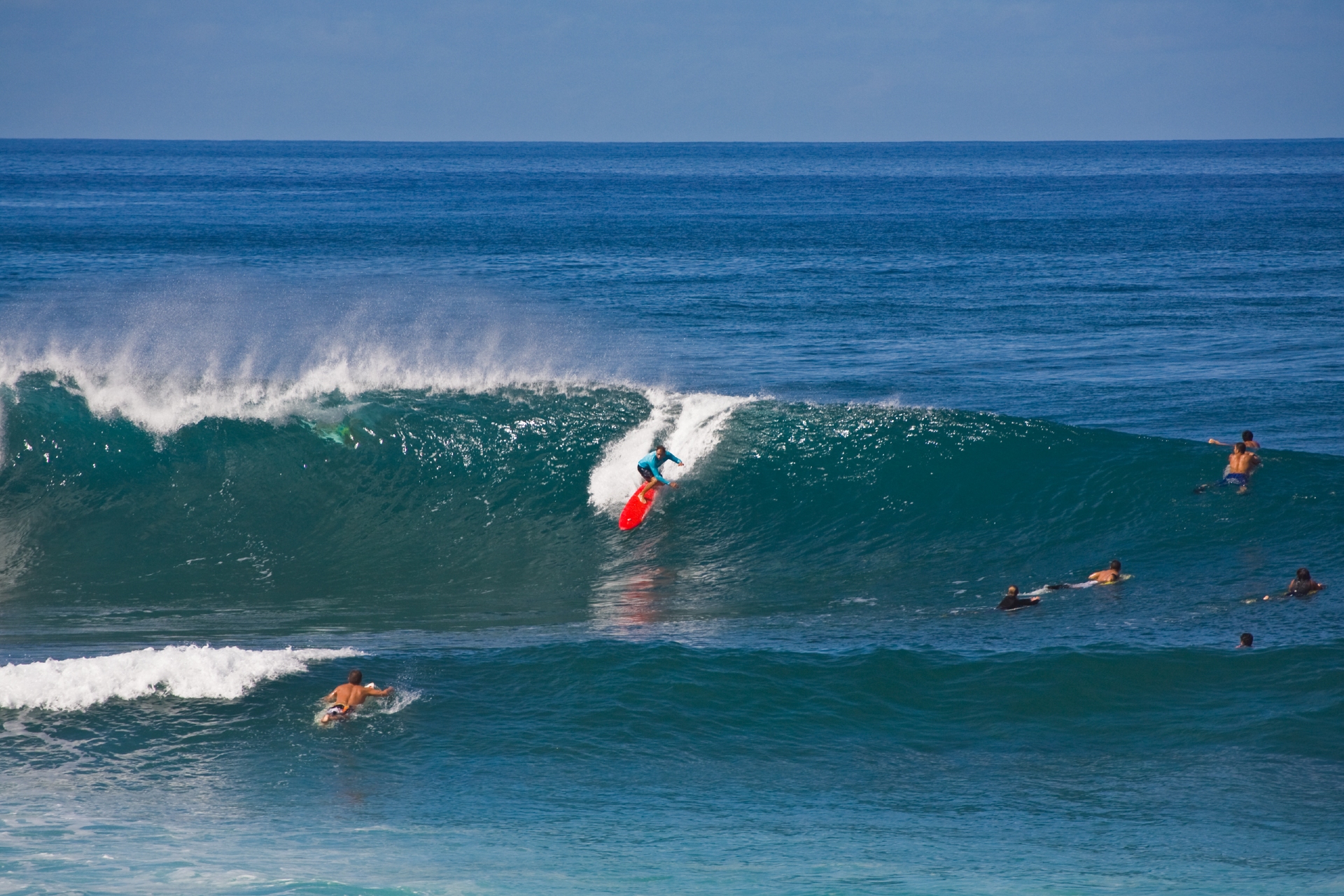 North Shore Beaches surfing huge waves
