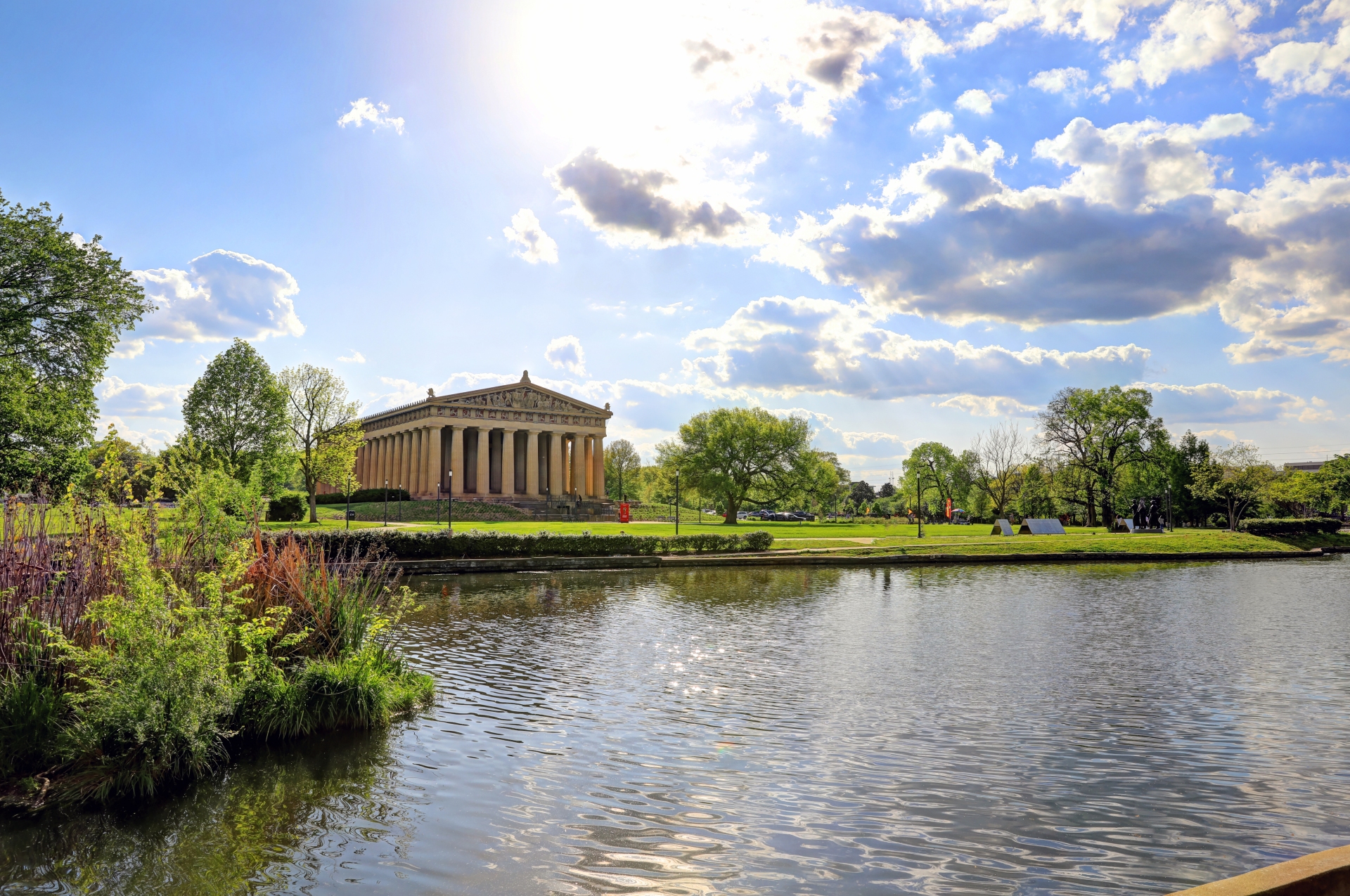 Parthenon Centennial Park view of outside & lake