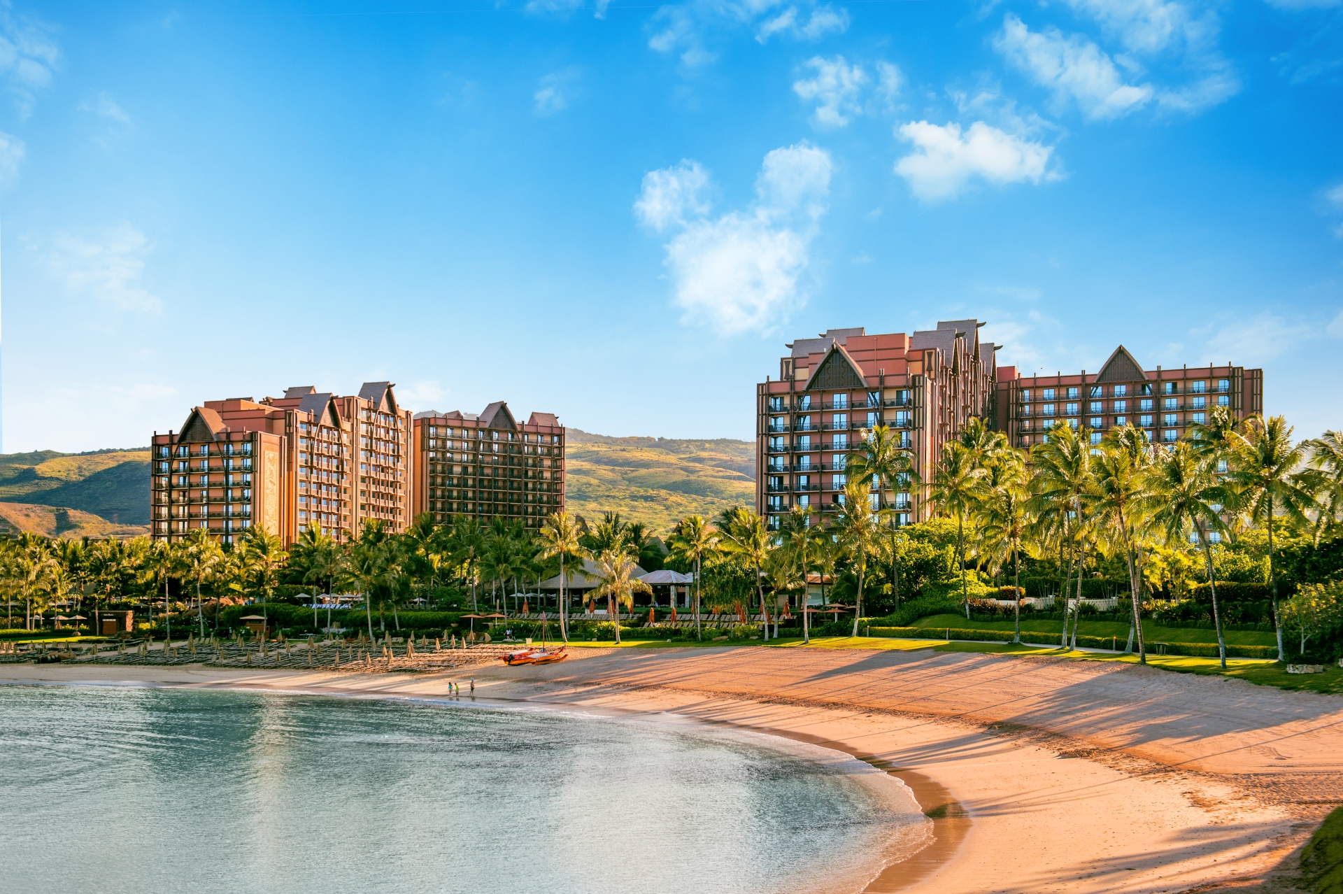 Resort Exterior outside view of most Iconic Hotel in Hawaii