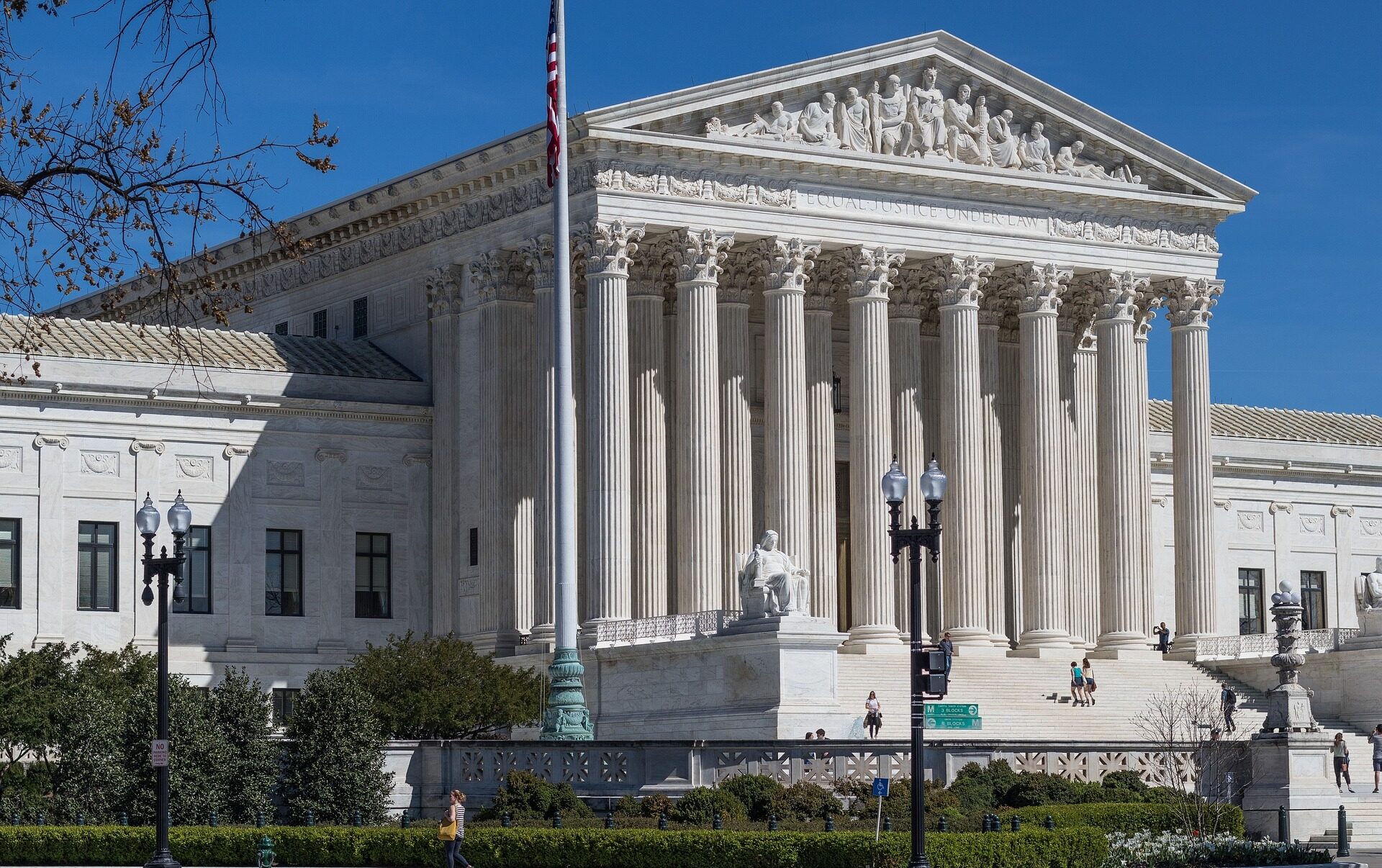US Supreme court outside shot of impressive building