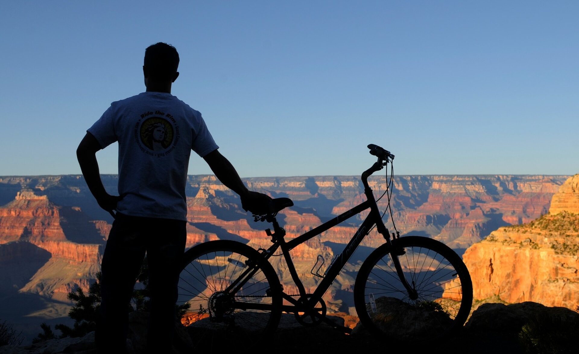 Bike Grand Canyon on a summers day looking over the canyon