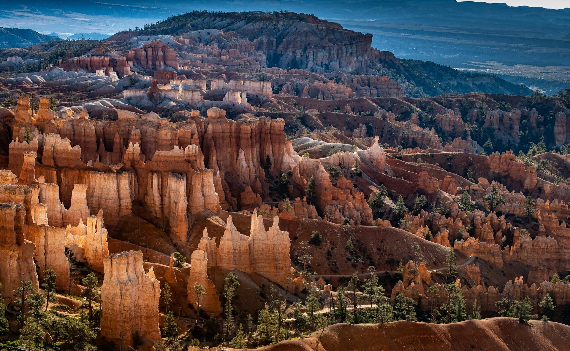 Bryce Canyon beautiful colours of the canyon showing walk ways
