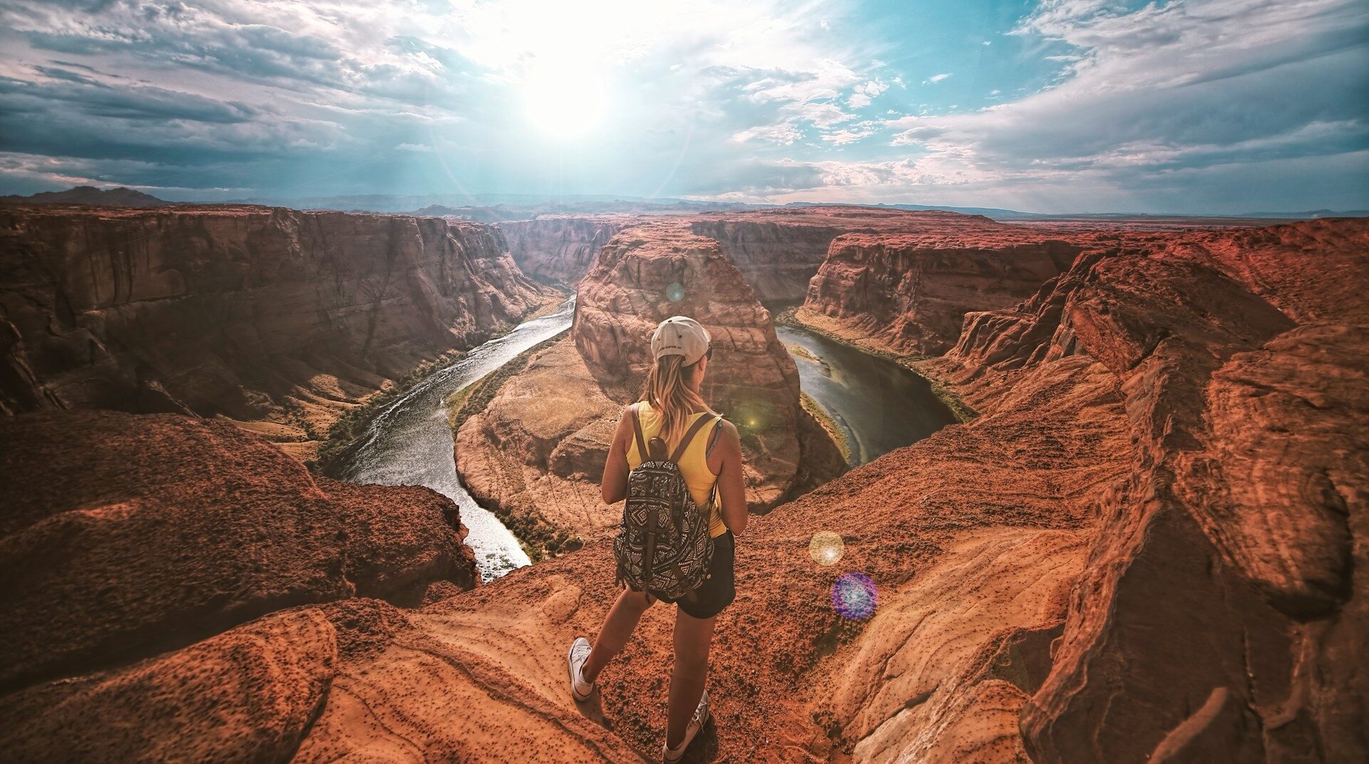 Horseshoe Bend in awe of the view in this canyon
