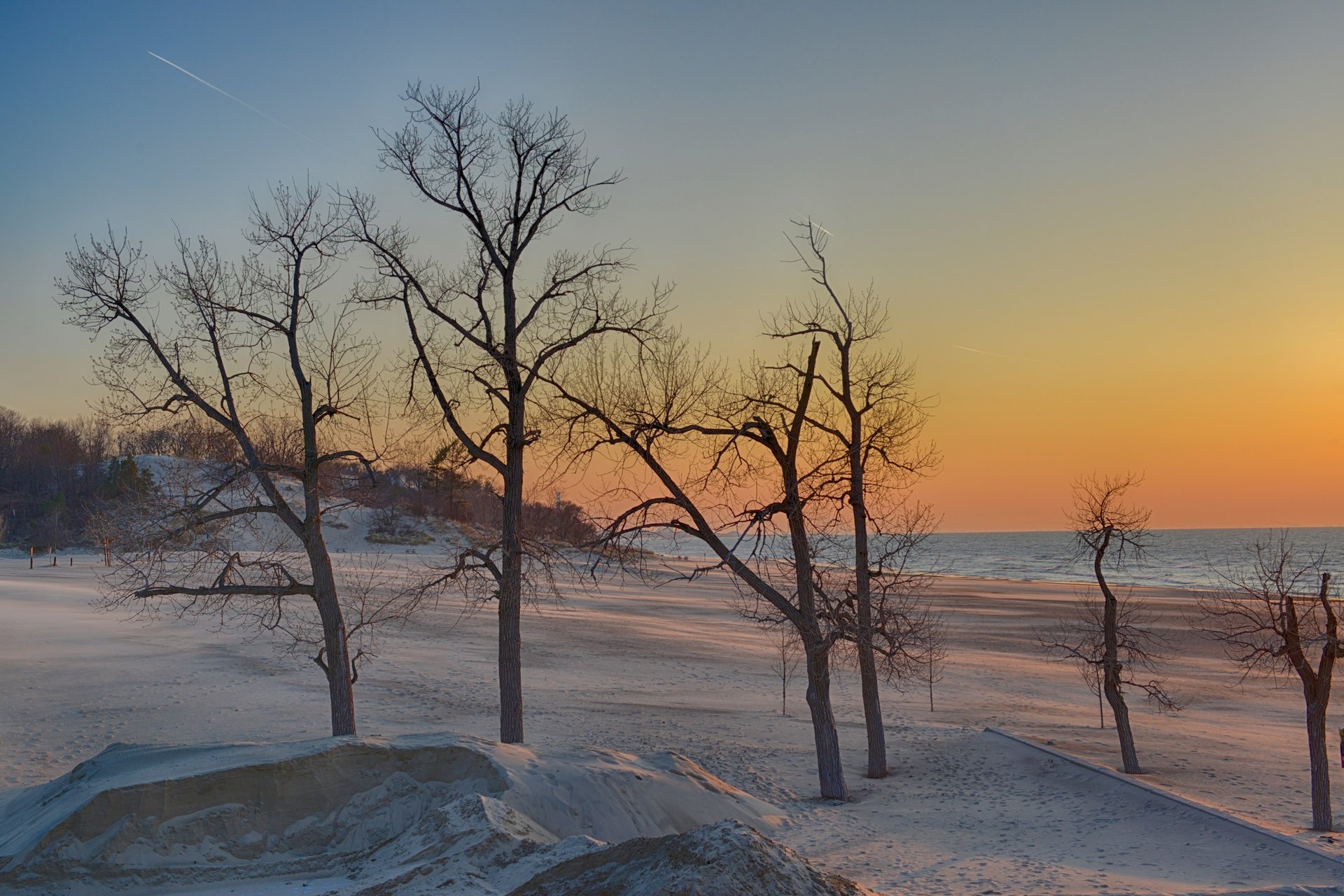 Indiana Dunes National Park by the beaches with stunning sand