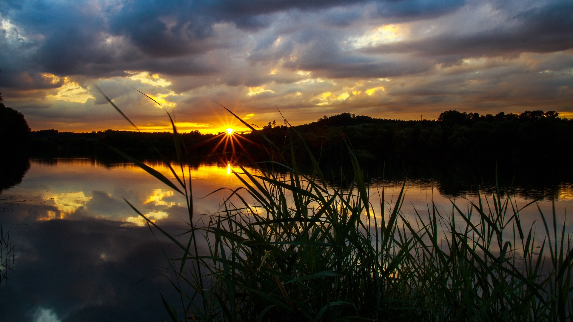 Sunset Finger Lakes WA Image by Tommy from