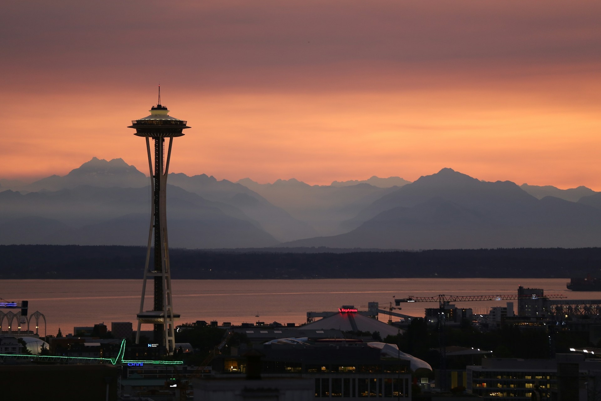 Seattle Space Needle WA Image By eric zhang unsplash