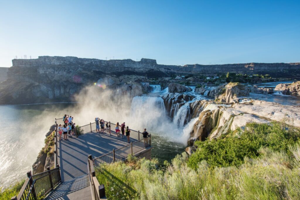 Shoshone Falls on a clear day in Idaho