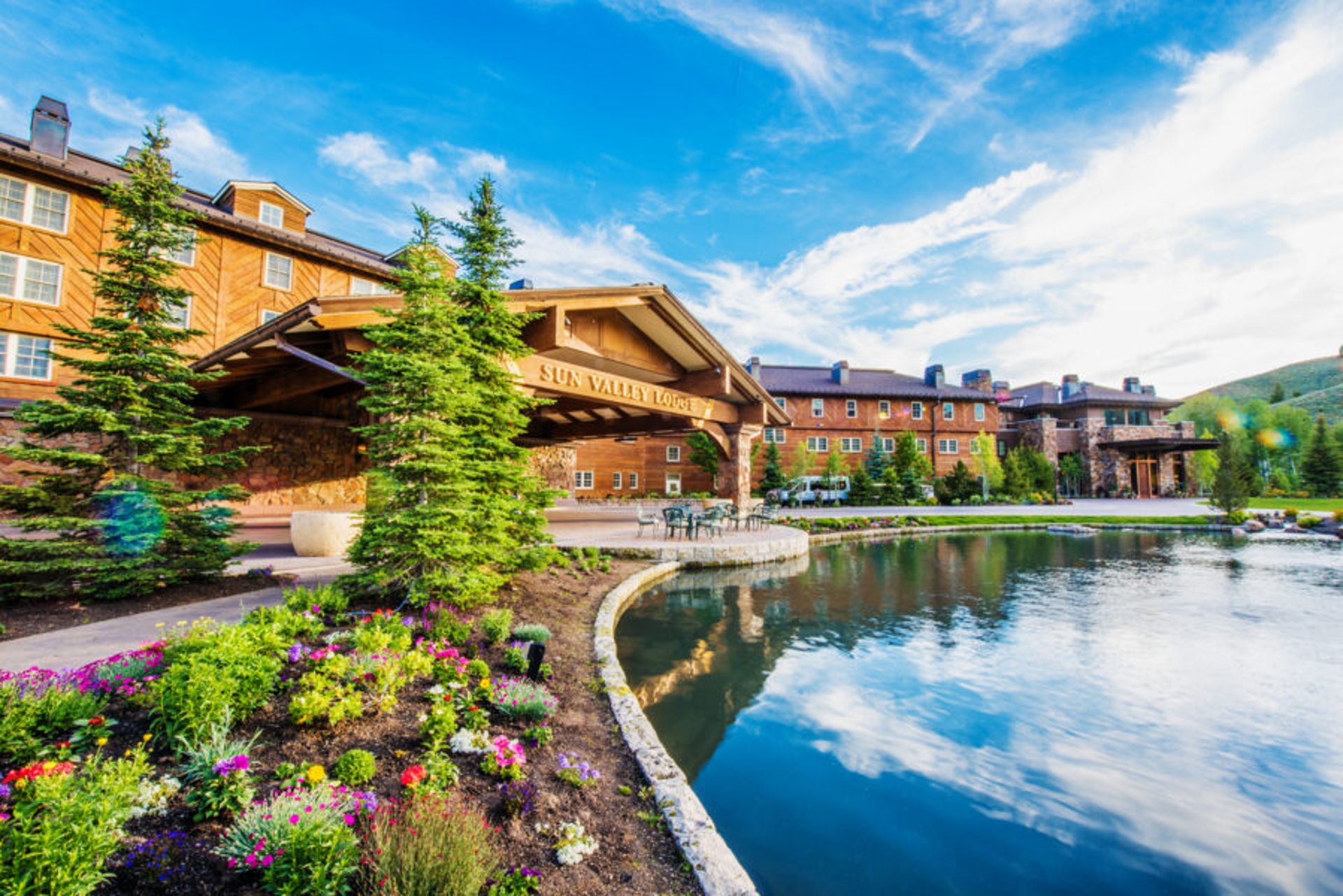 Sun-valley-lodge-sun-valley stunning lodge in Idaho
