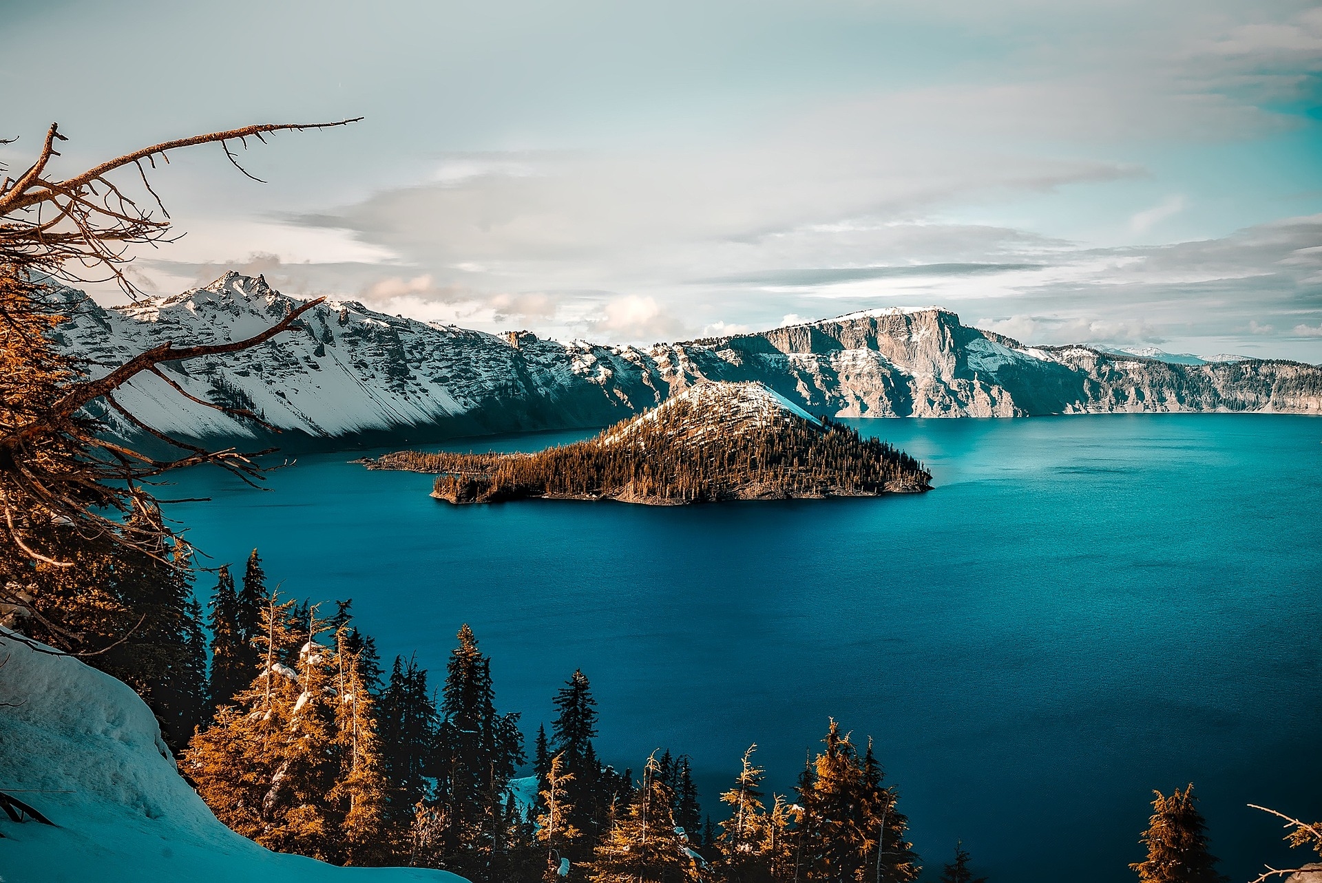 Crater-Lake-Oregon in winter, the deepest lake in the USA and clearest most pure water