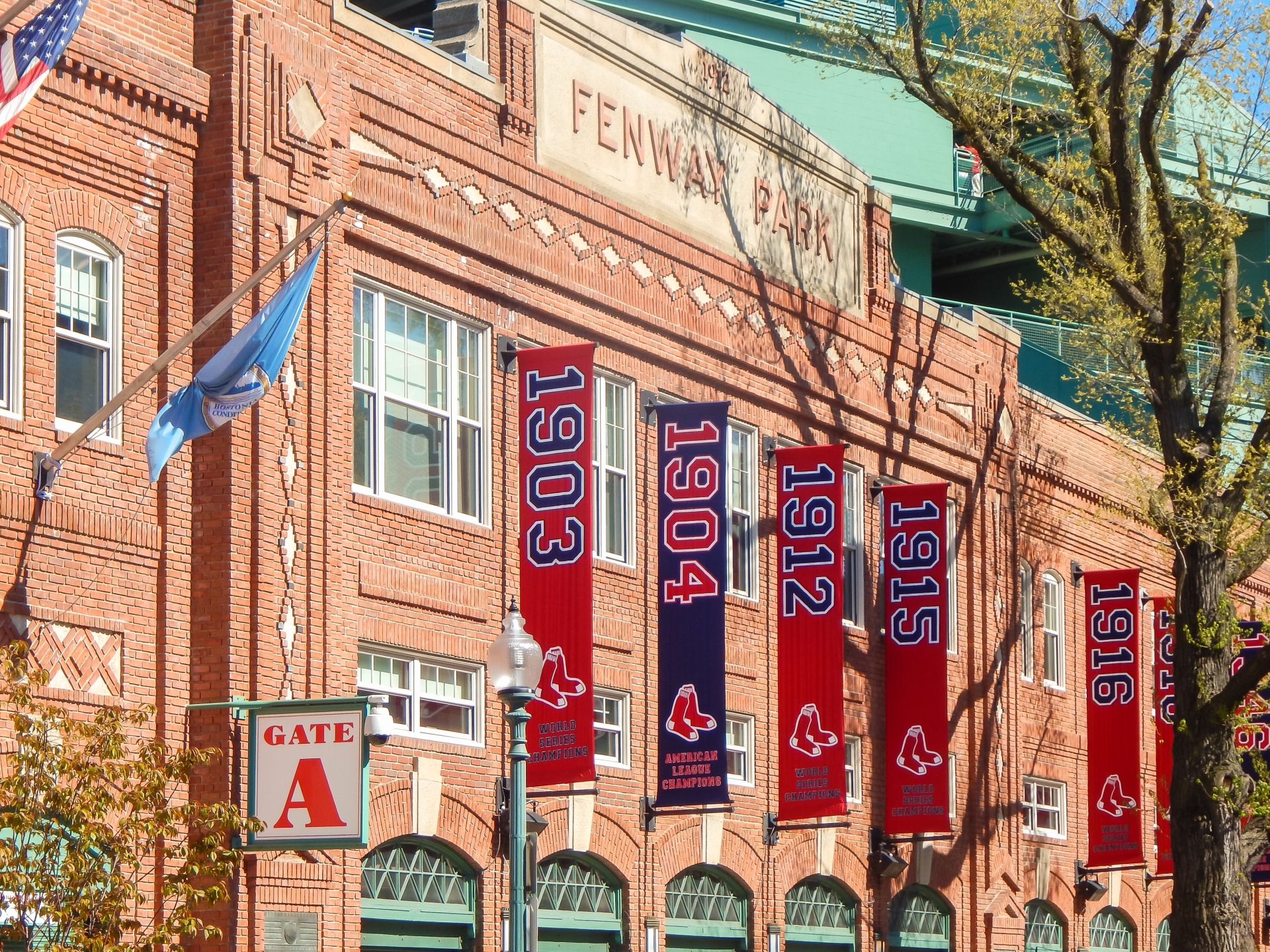 Fenway Park tour this famous stadium, outside view of the park