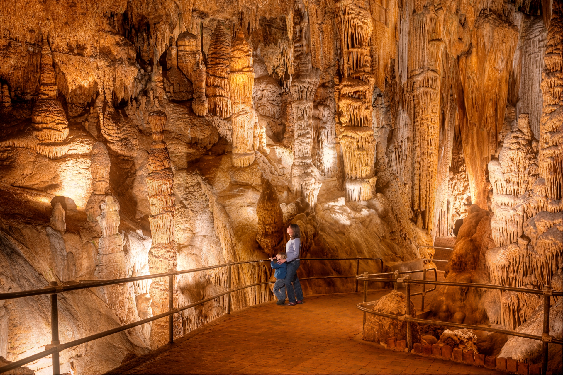 Luray Caverns inside the caverns all lit up