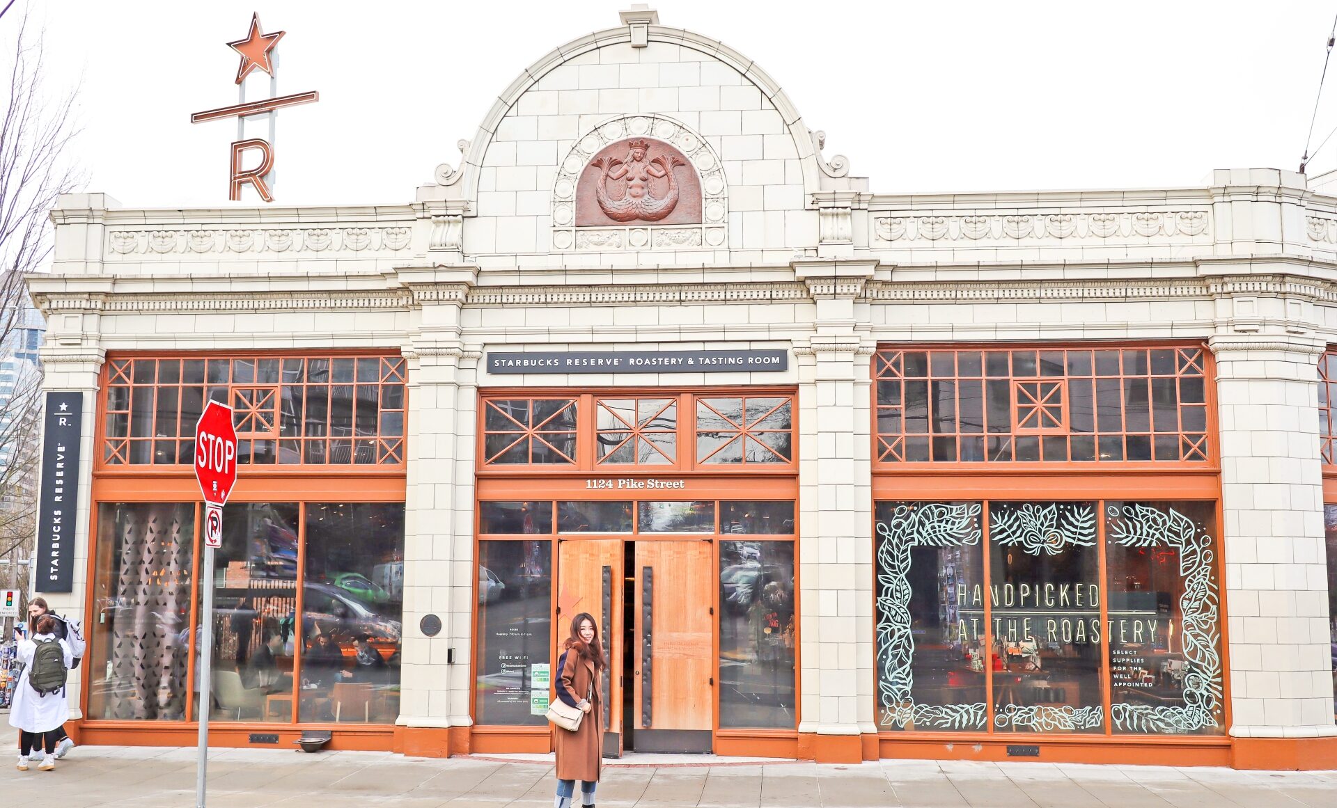 Starbucks Reserve Roastery Tasting Room Credit %40 heozzang and Visit Seattle e1712873693278