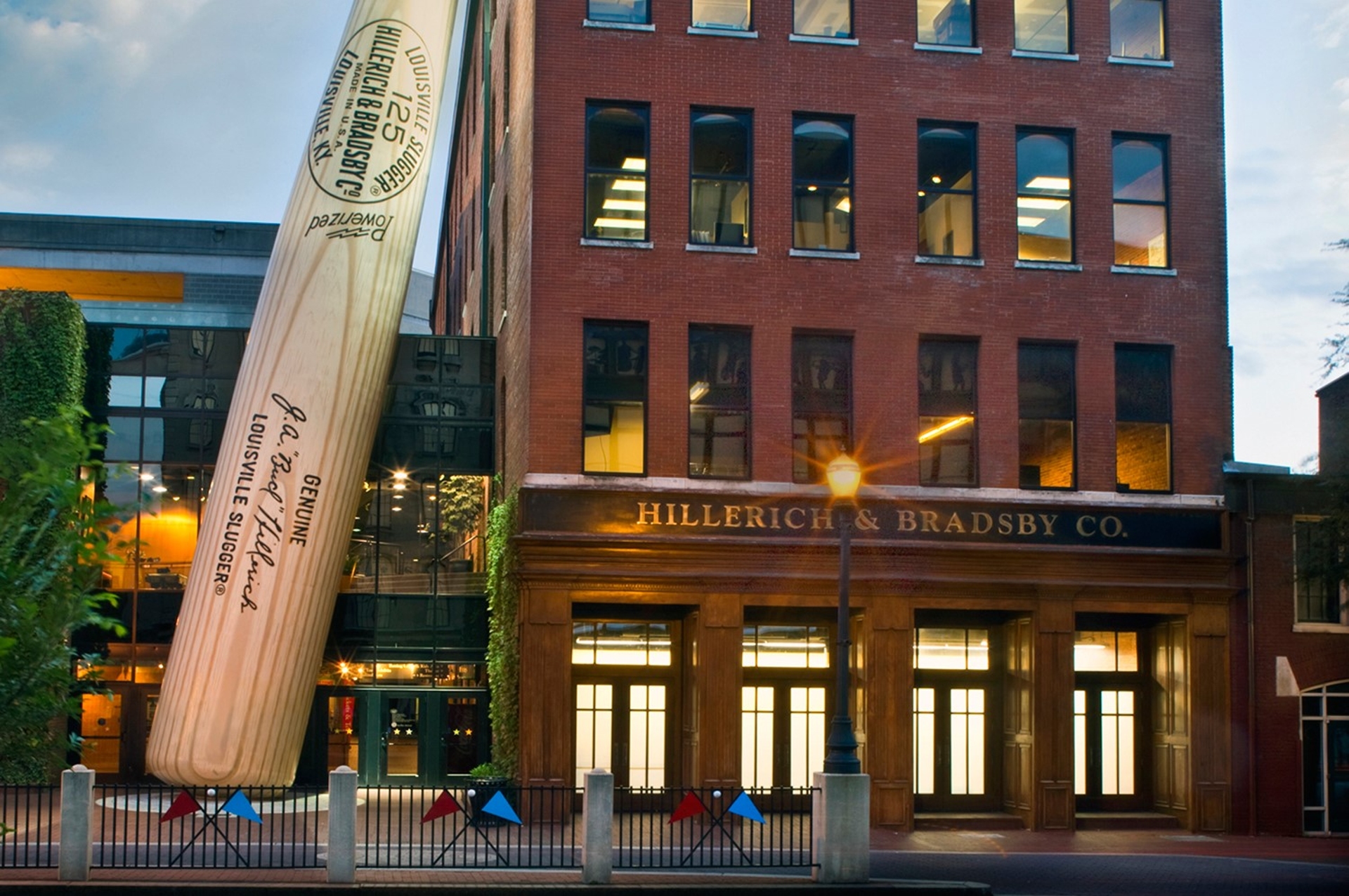 louisville_Kentucky_Louisville_Slugger_Museum_Factory everything baseball