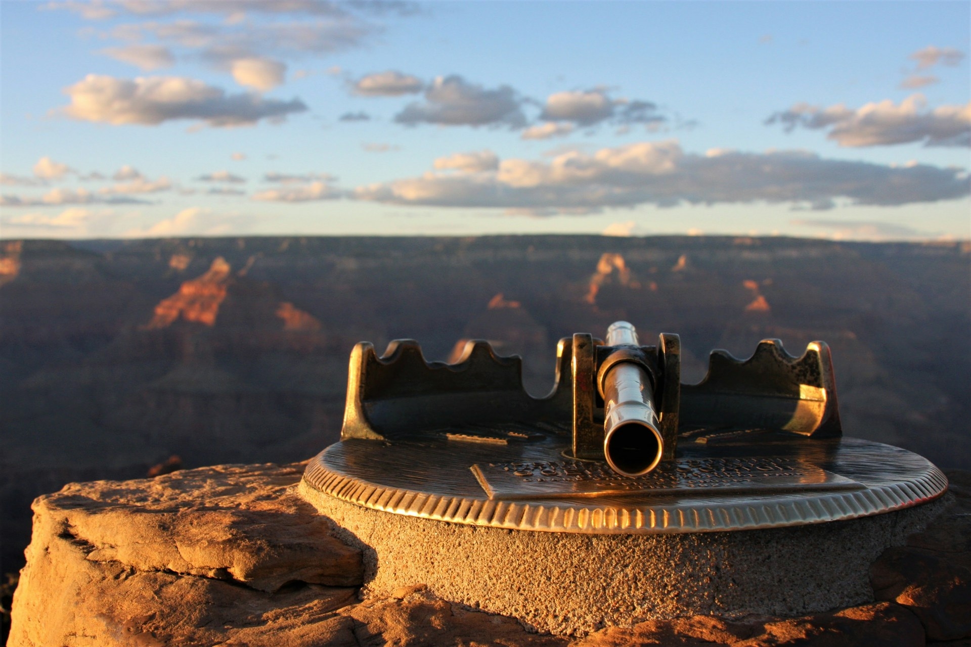 Grand Canyon Scenic Locator to view close up parts of the canyon