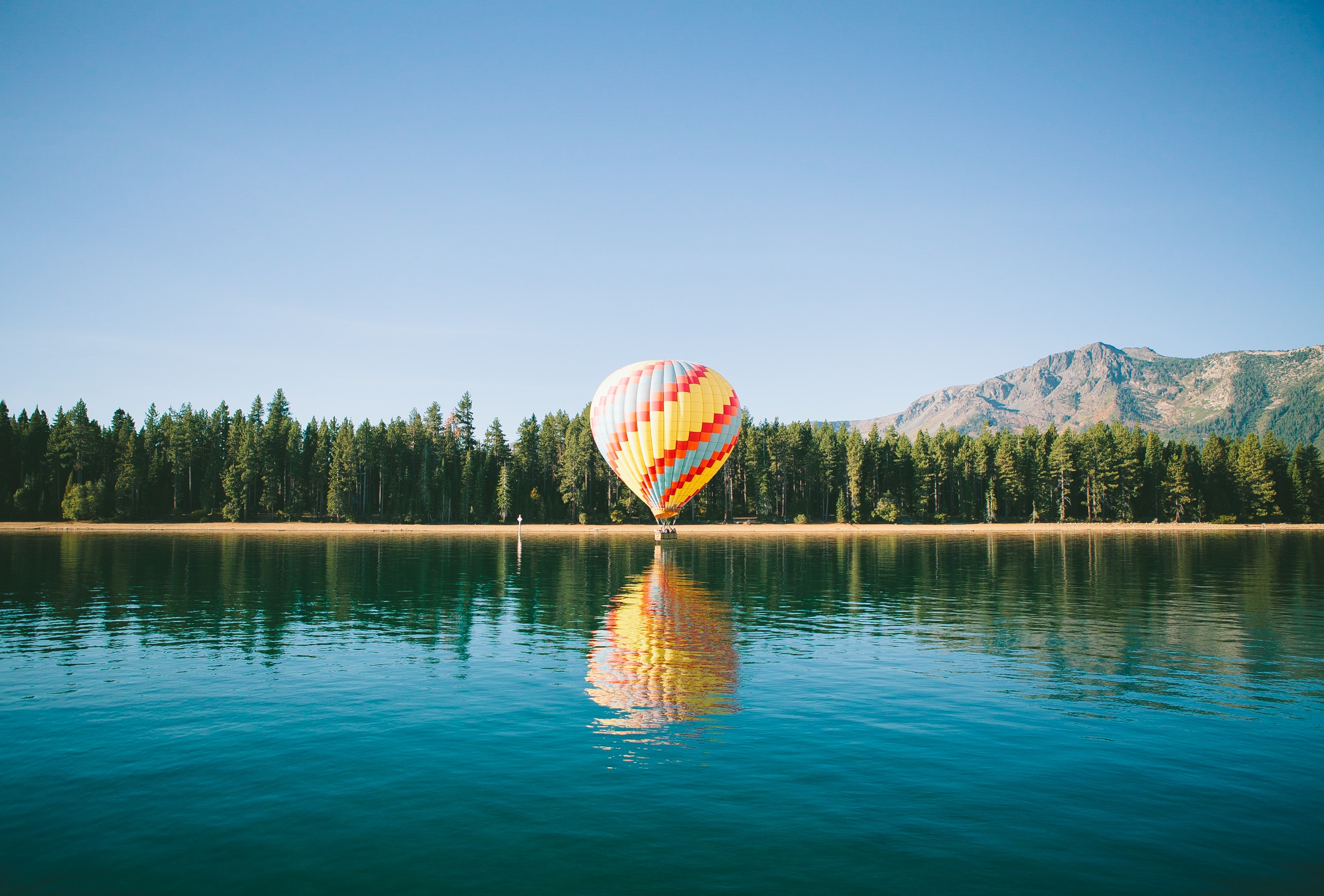 Hot Air Ballooning in Lake Tahoe unsplash