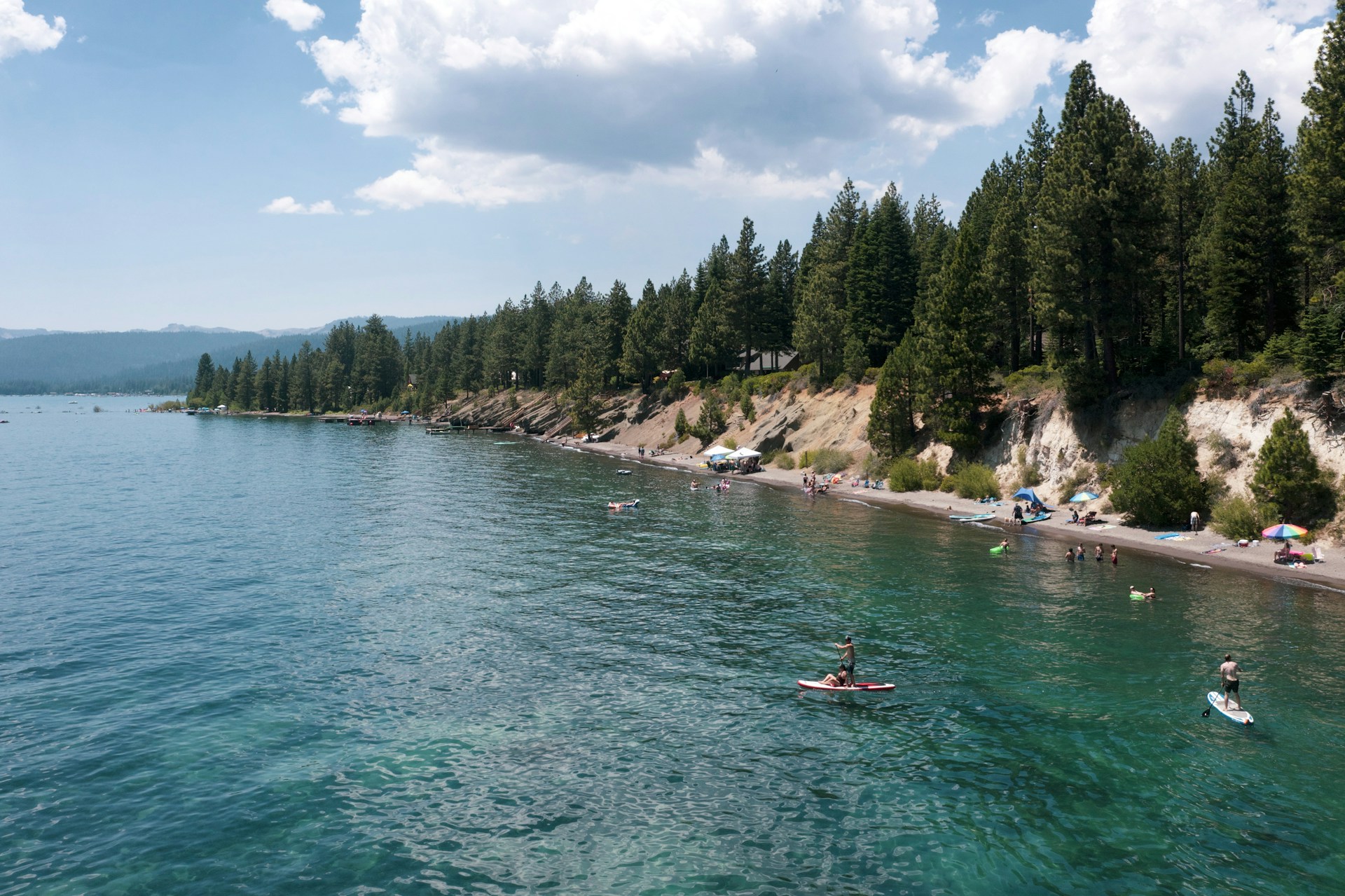 Paddleboarding Kayaking Inage By manya krishnaswamy unsplash