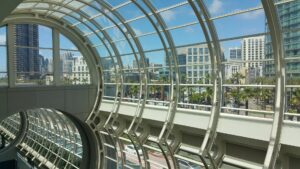San Diego Convention Center CA Image by Gabriel Tavera from Pixabay