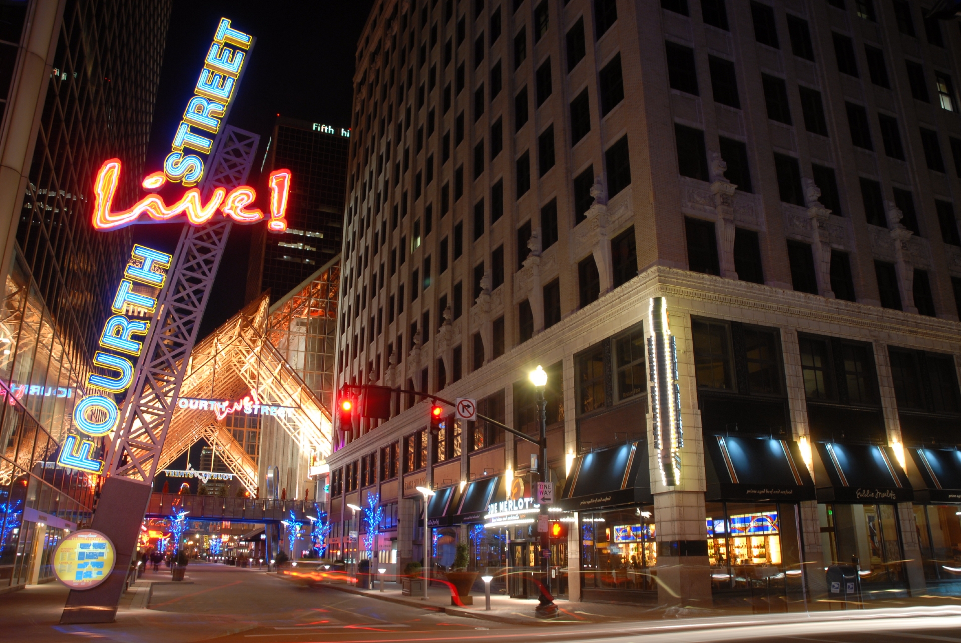4th ST, Fourth, Nightlife, Entertainment Louisville Kentucky