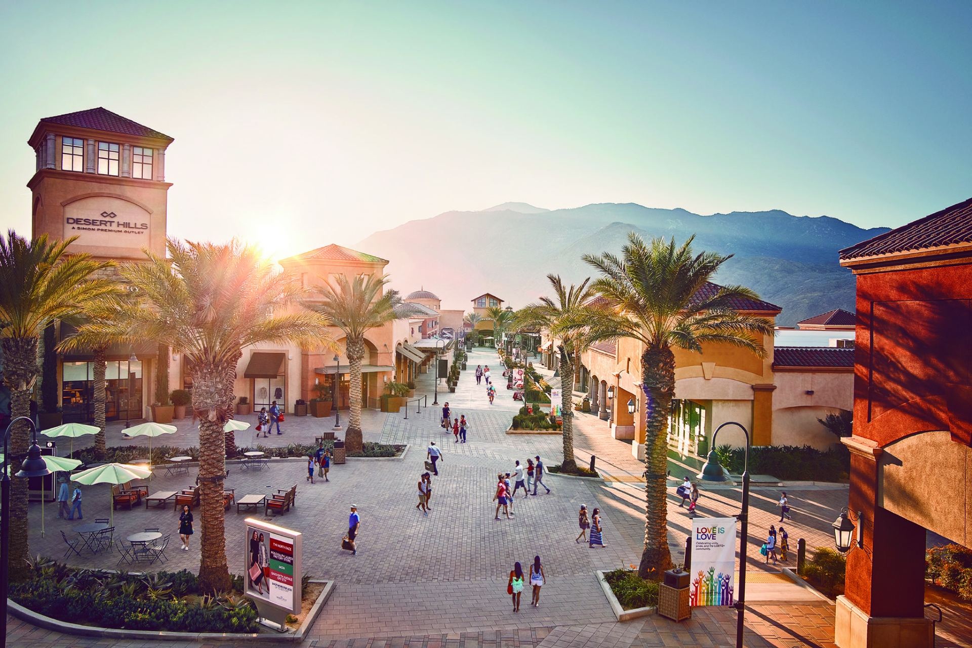 Desert Hills Premium Outlets Cabazon Credit Visit Greater Palm Springs