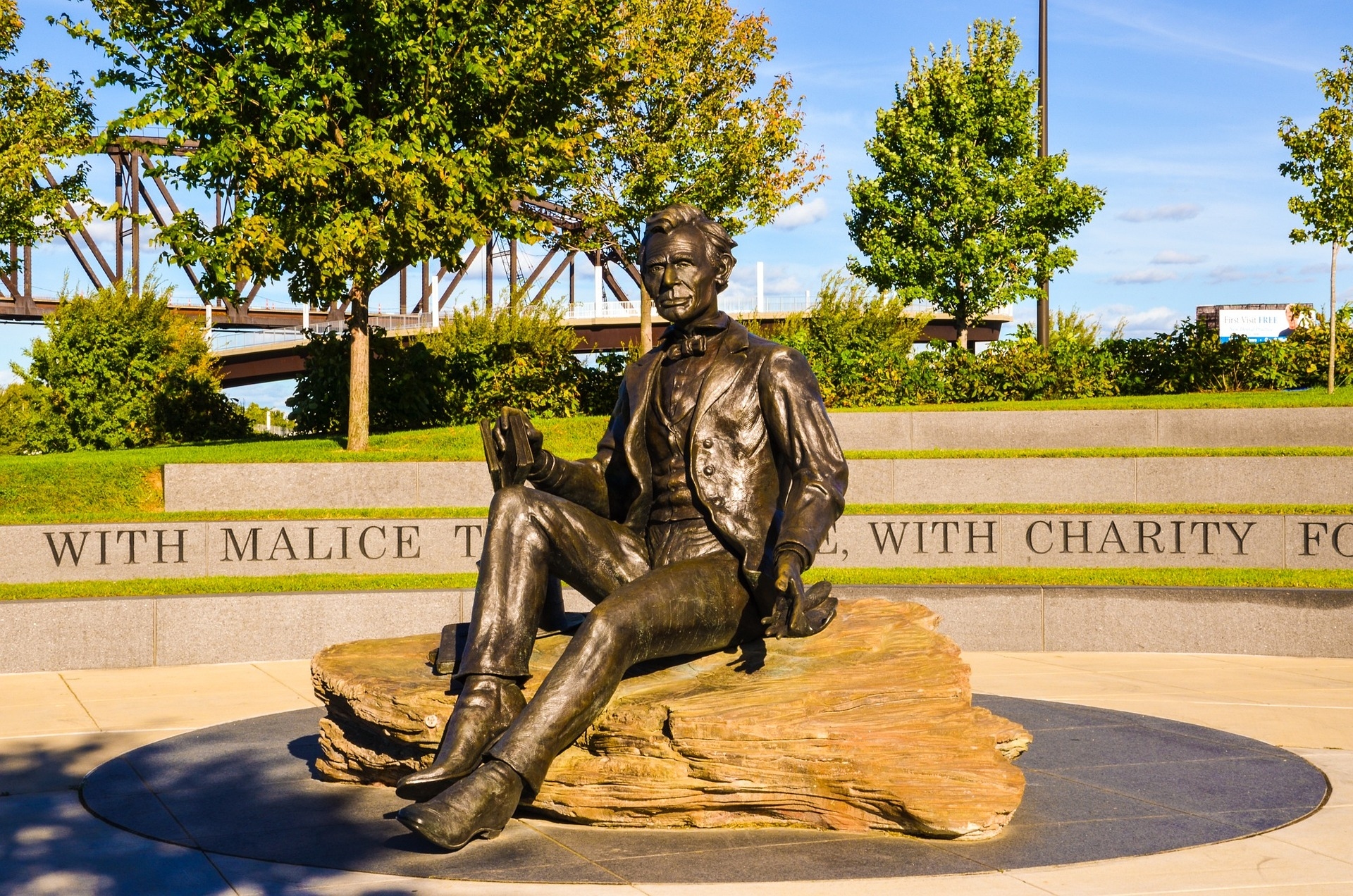 Abraham Lincoln bronze statue in Louisville Kentucky park
