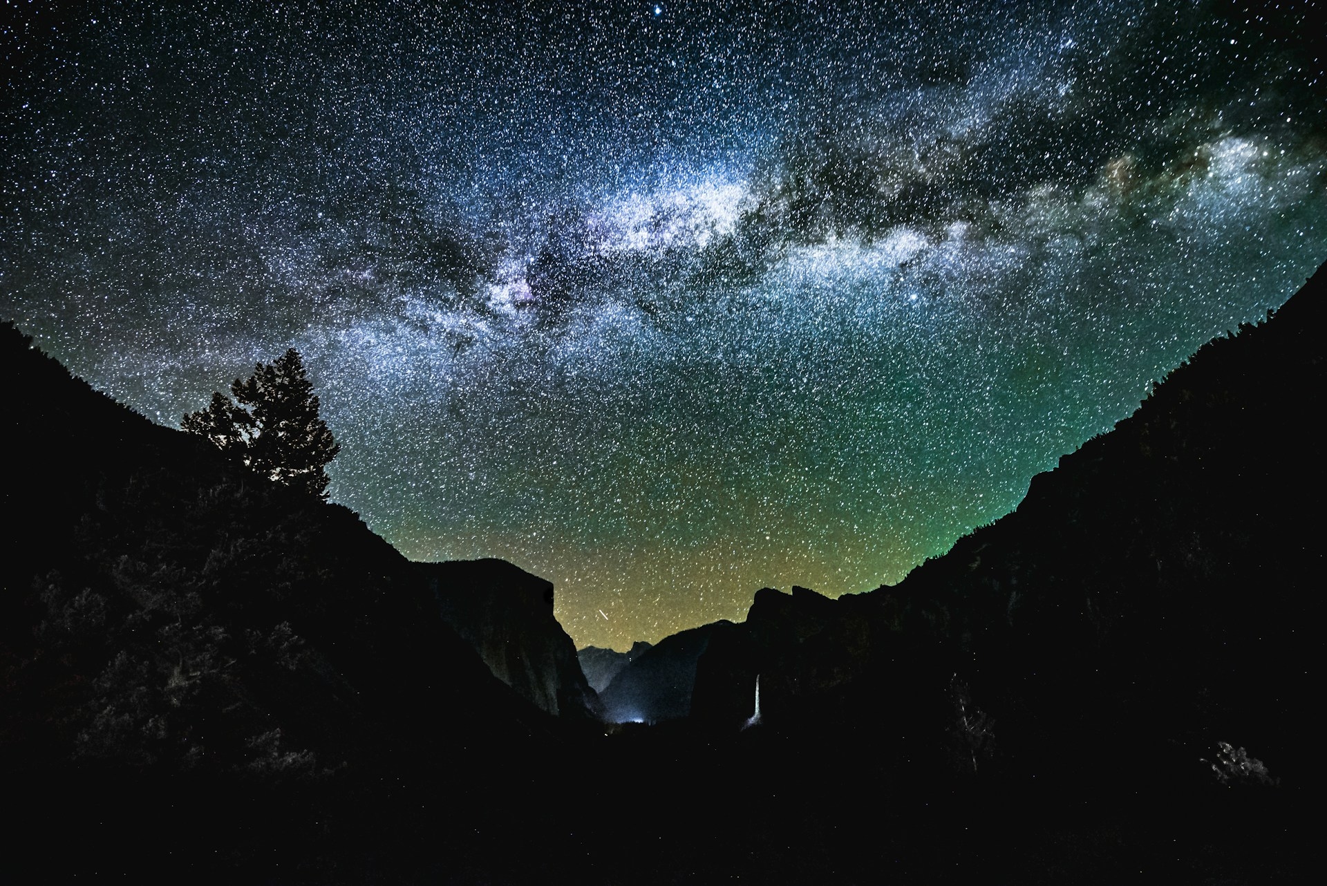 Yosemite star gazing CA Image By casey horner unsplash copy
