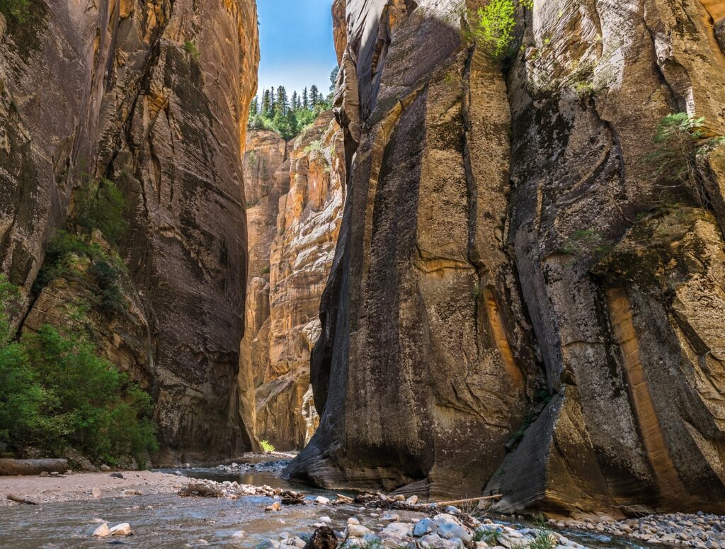 Zion Narrows Zion NP UT Image by Frank Ravizza from Pixabay e1719726634812
