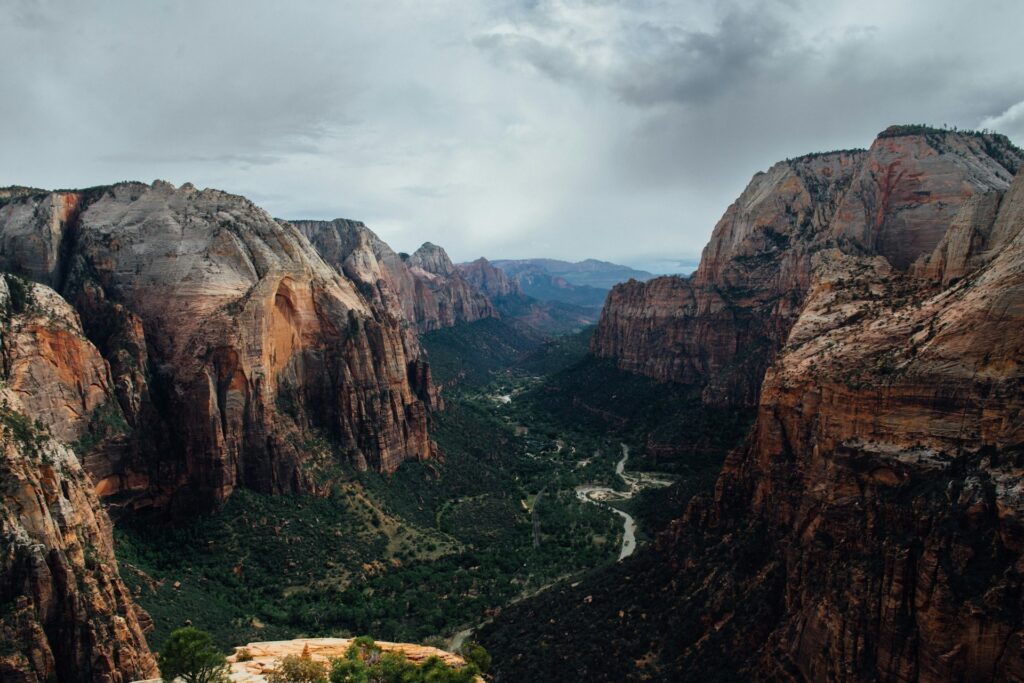 Angels Landing Zion NP UT Image By carl nenzen loven unsplash