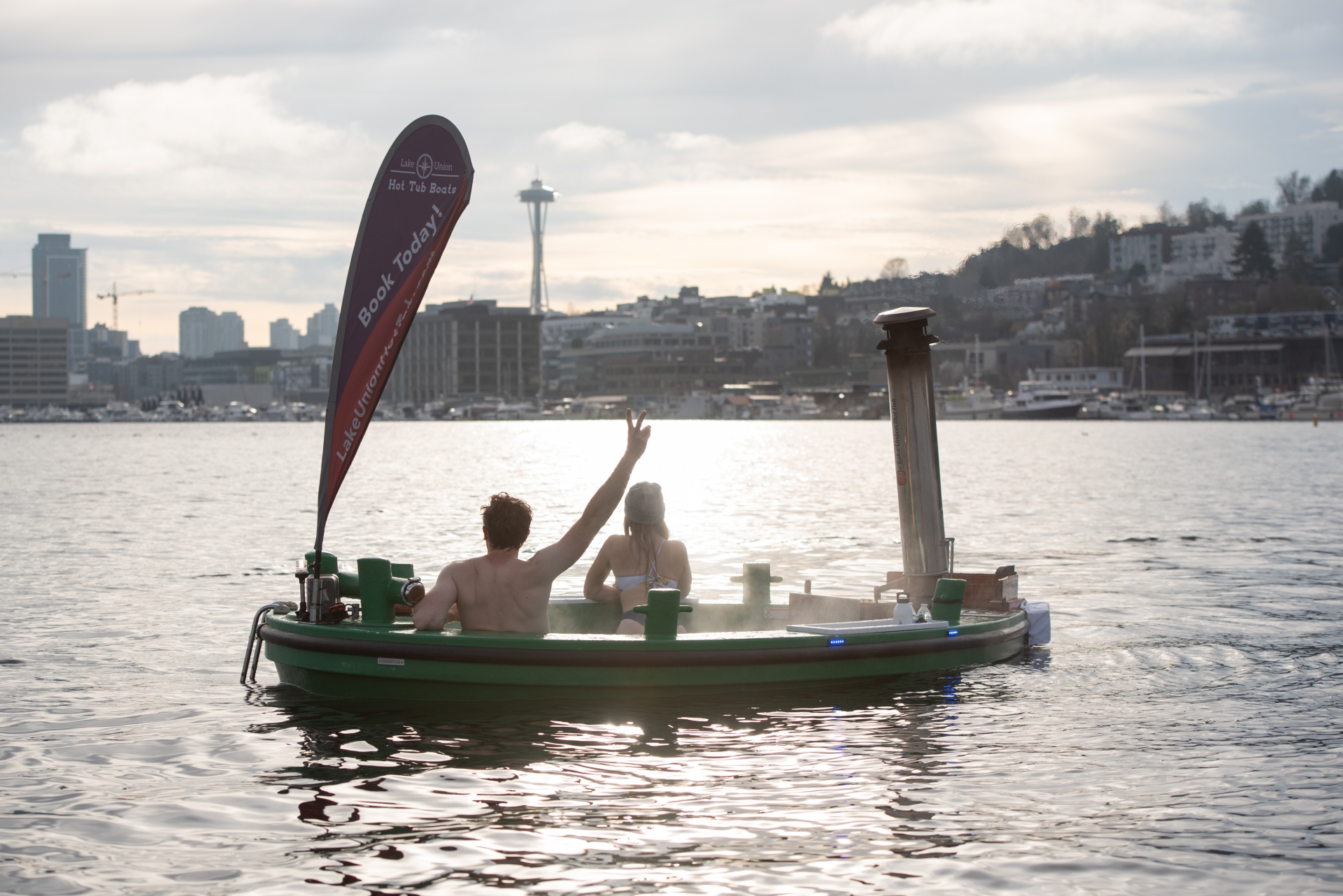 hot tub boat Credit Visit Seattle
