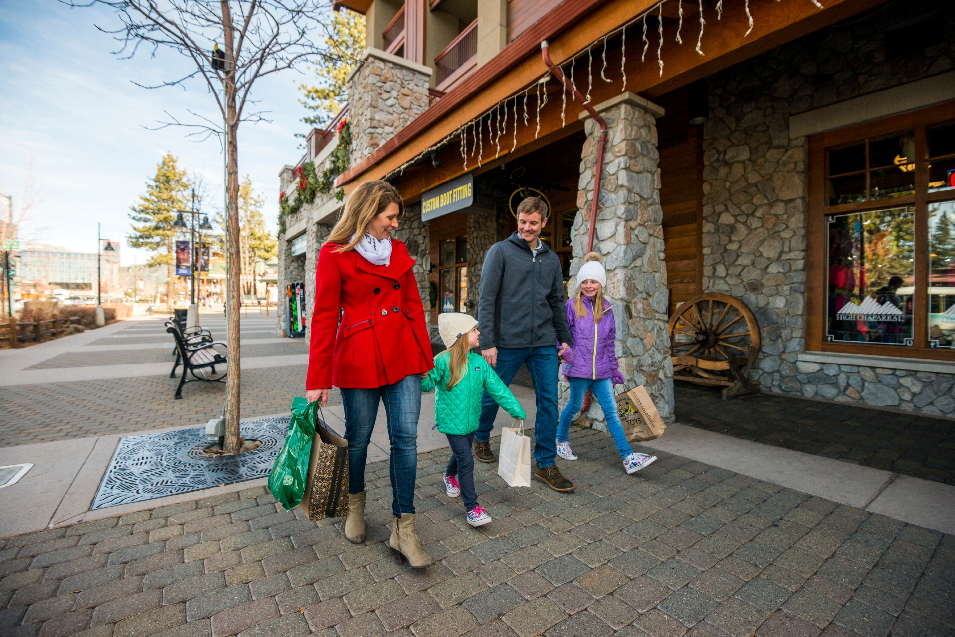 Family shopping Credit Rachid Dahnoun Lake Tahoe Visitors Authority