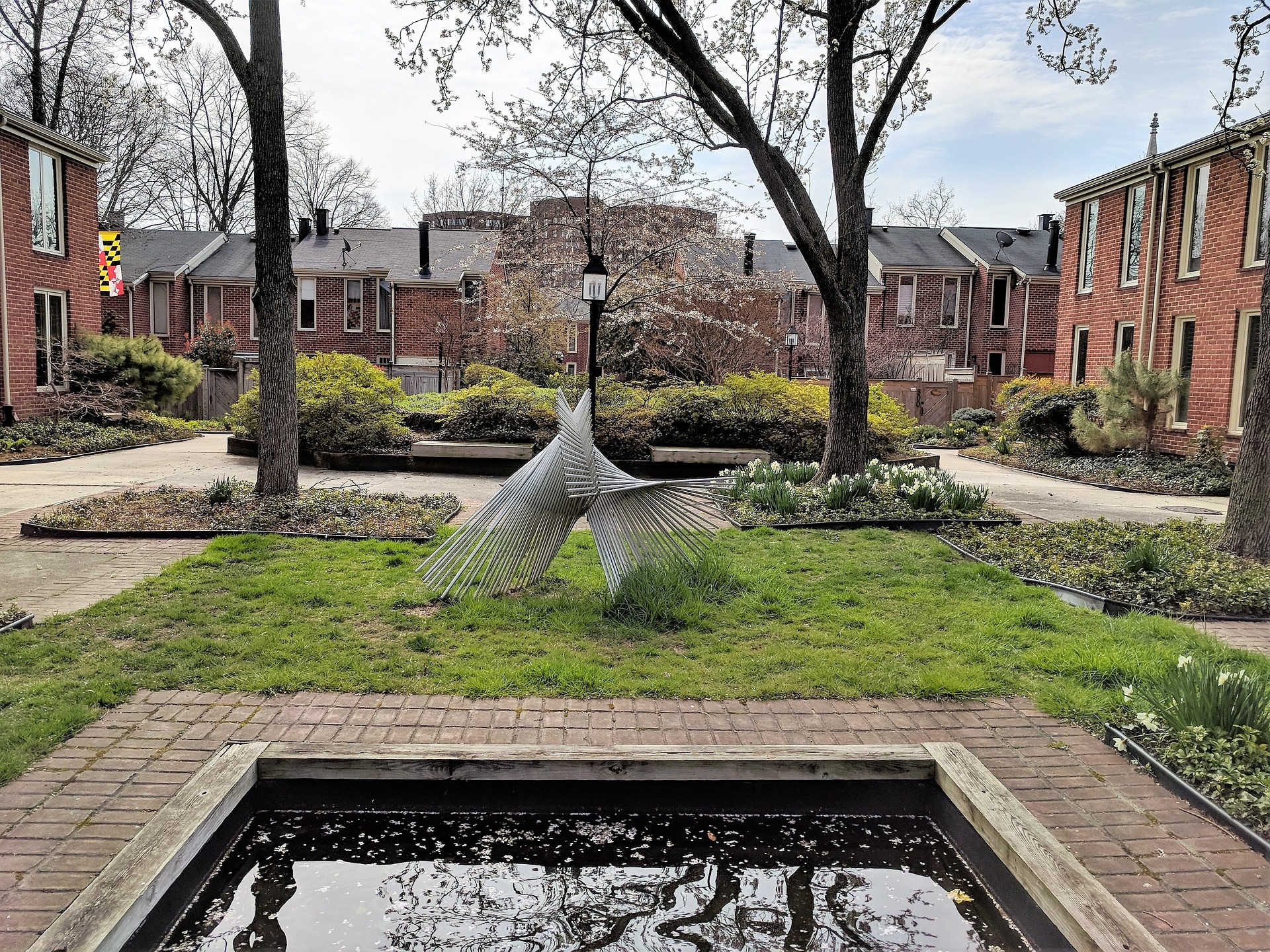 Atrium Park Balimore Maryland Image by smartmdblond from Pixabay