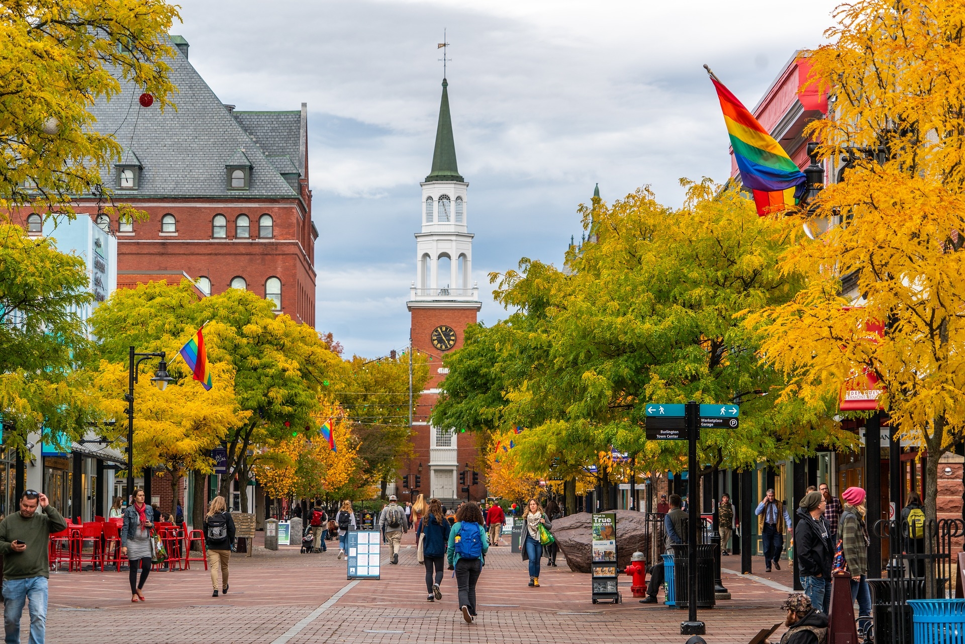 Church Street Burlington Vermont Image by Michelle Raponi from Pixabay copy