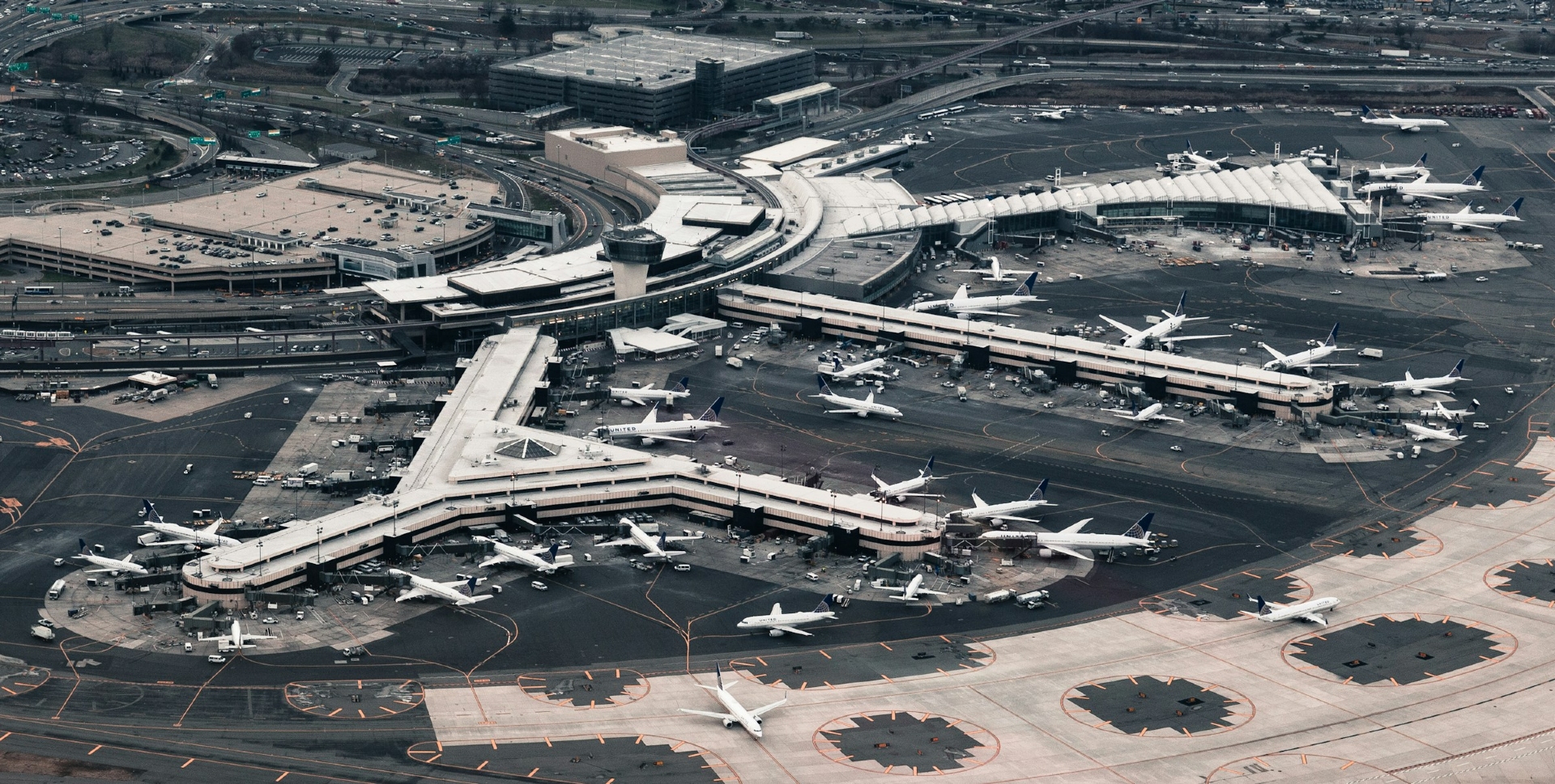 Newark Airport New Jersey Image By nicolas jehly unsplash