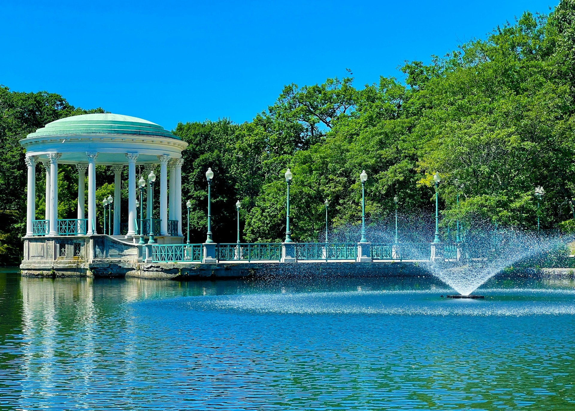Roger Williams Park Pine Hill Avenue Providence Rhode Island Image By ryan heiseI unsplash