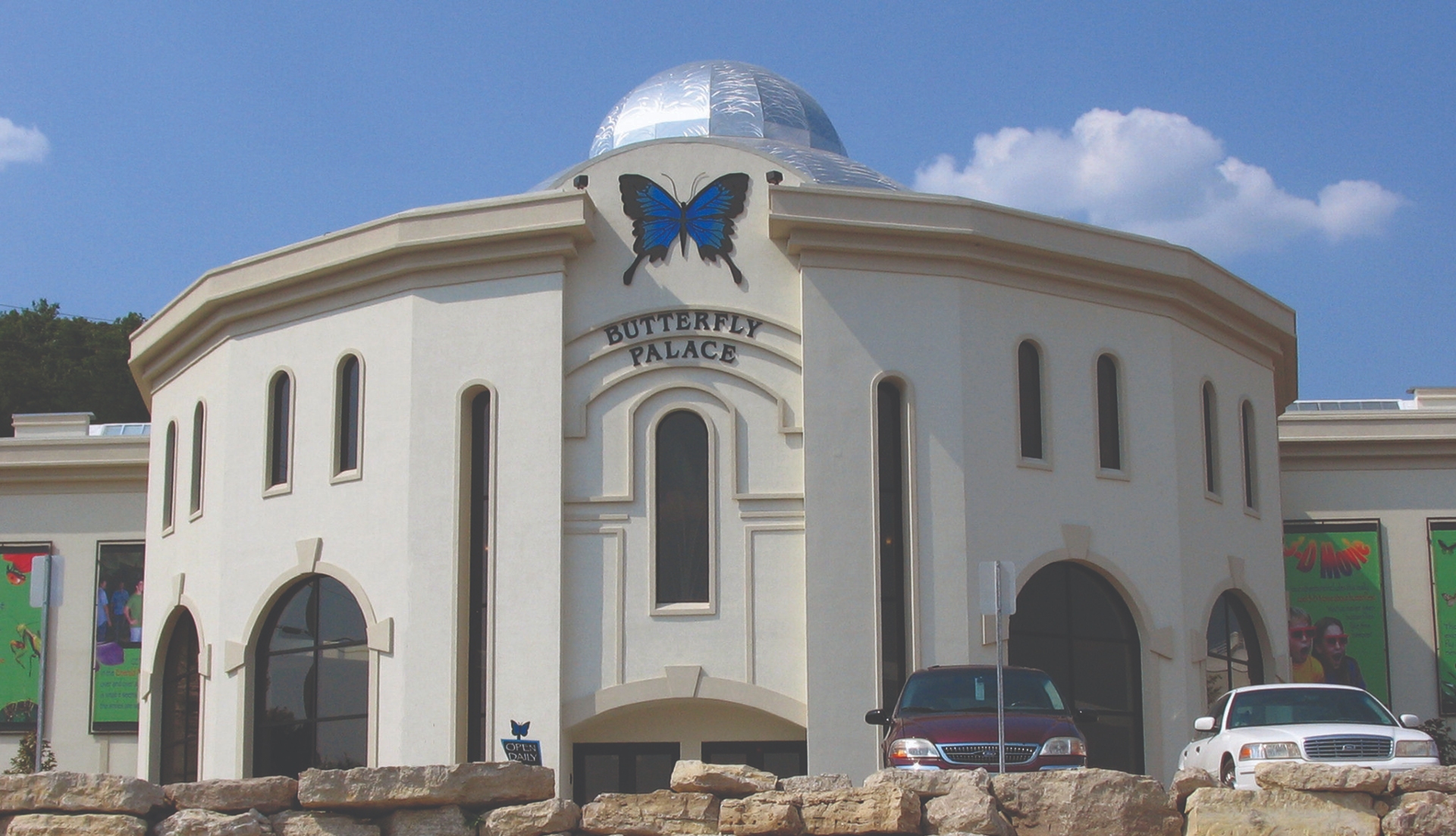 Butterfly Palace Branson Missouri Image By Explore Branson