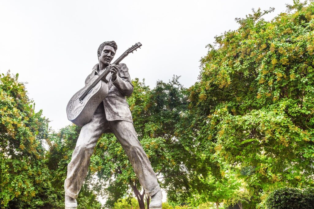 Statue of Elvis Presley Memphis Tennessee Image by Uwe Conrad from Pixabay