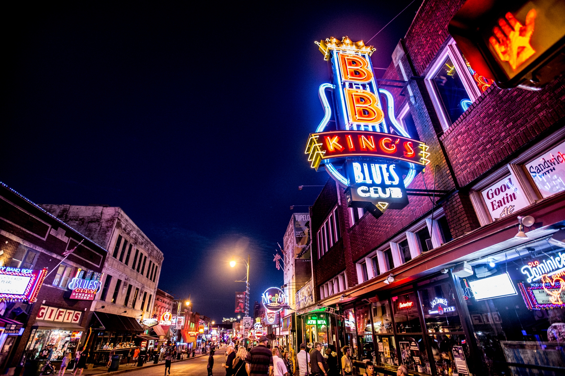 Beale neon 4 Craig Thompson