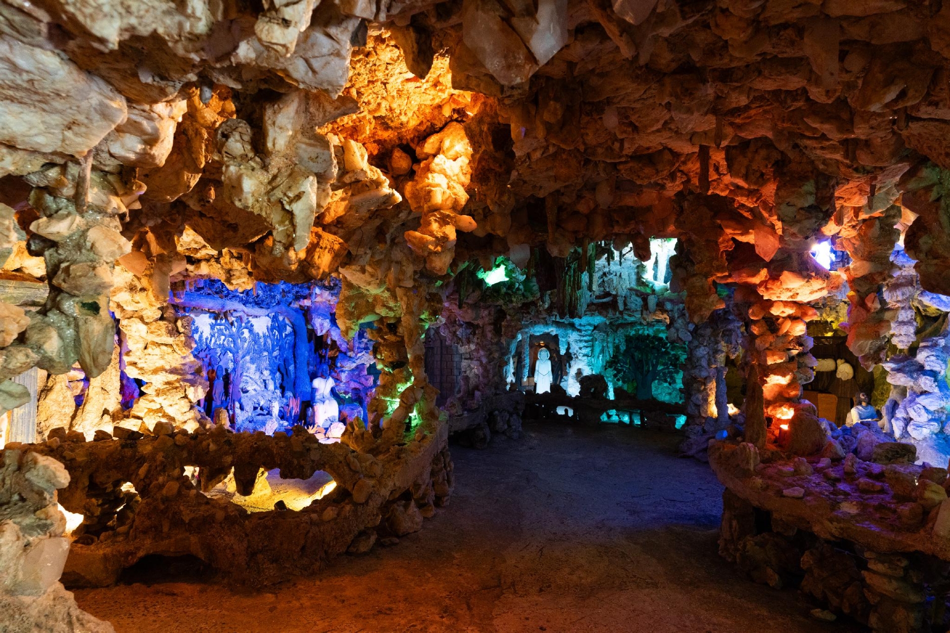Crystal Shrine Grotto Credit Julian Harper Memphis Tourism