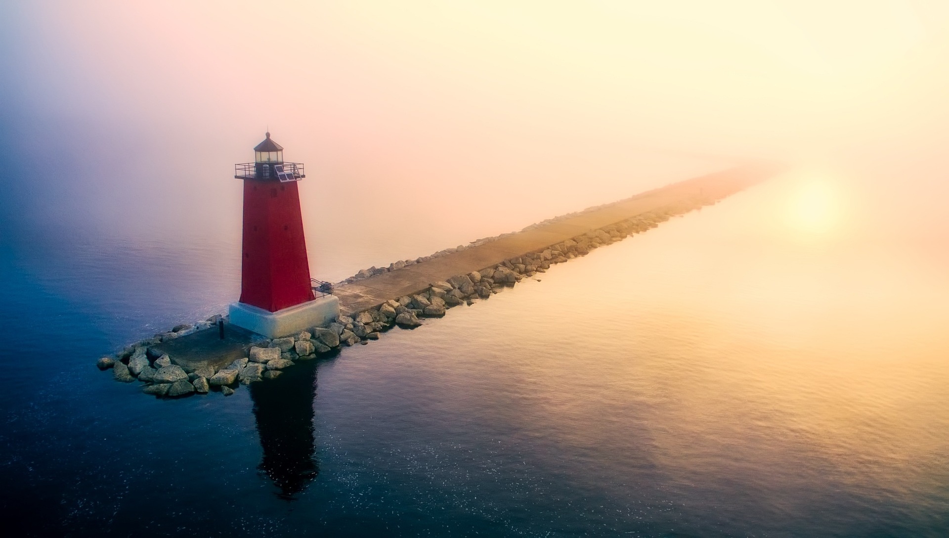 Manistique Michigan Lighthouse Image by Pixabay Free to use image