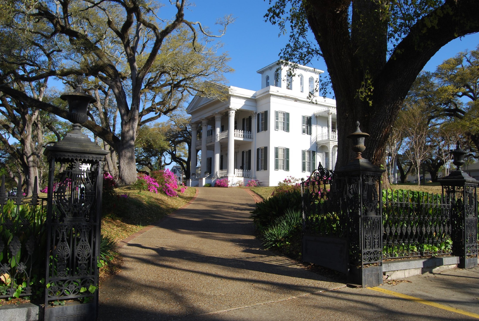 Mississippi Natchez Stanton Hall Spring Historic Home Image By Visit Mississippi Owned