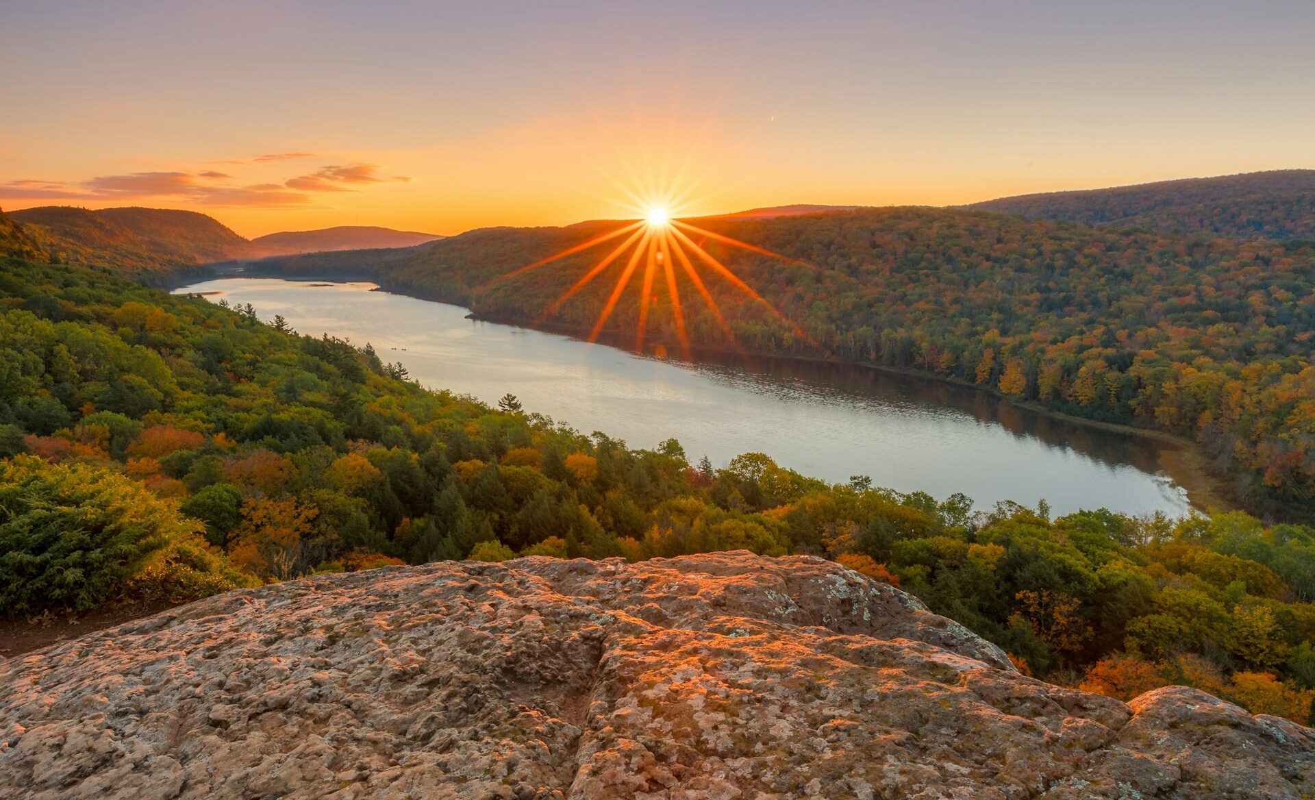 Porcupine Mountains Carp Lake Township MI Image By dave hoefler unsplash e1732790526602
