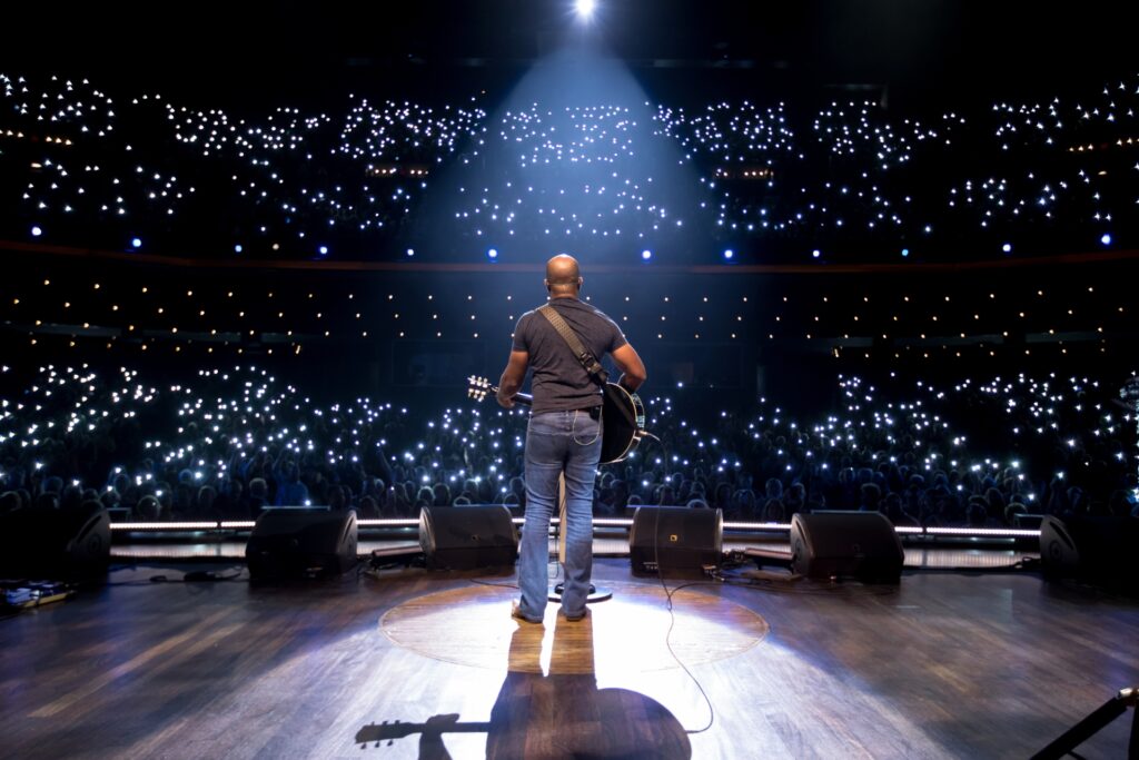GrandOleOpry 2023 DariusRucker OnStage Crowd TN Image By Nashville Music City