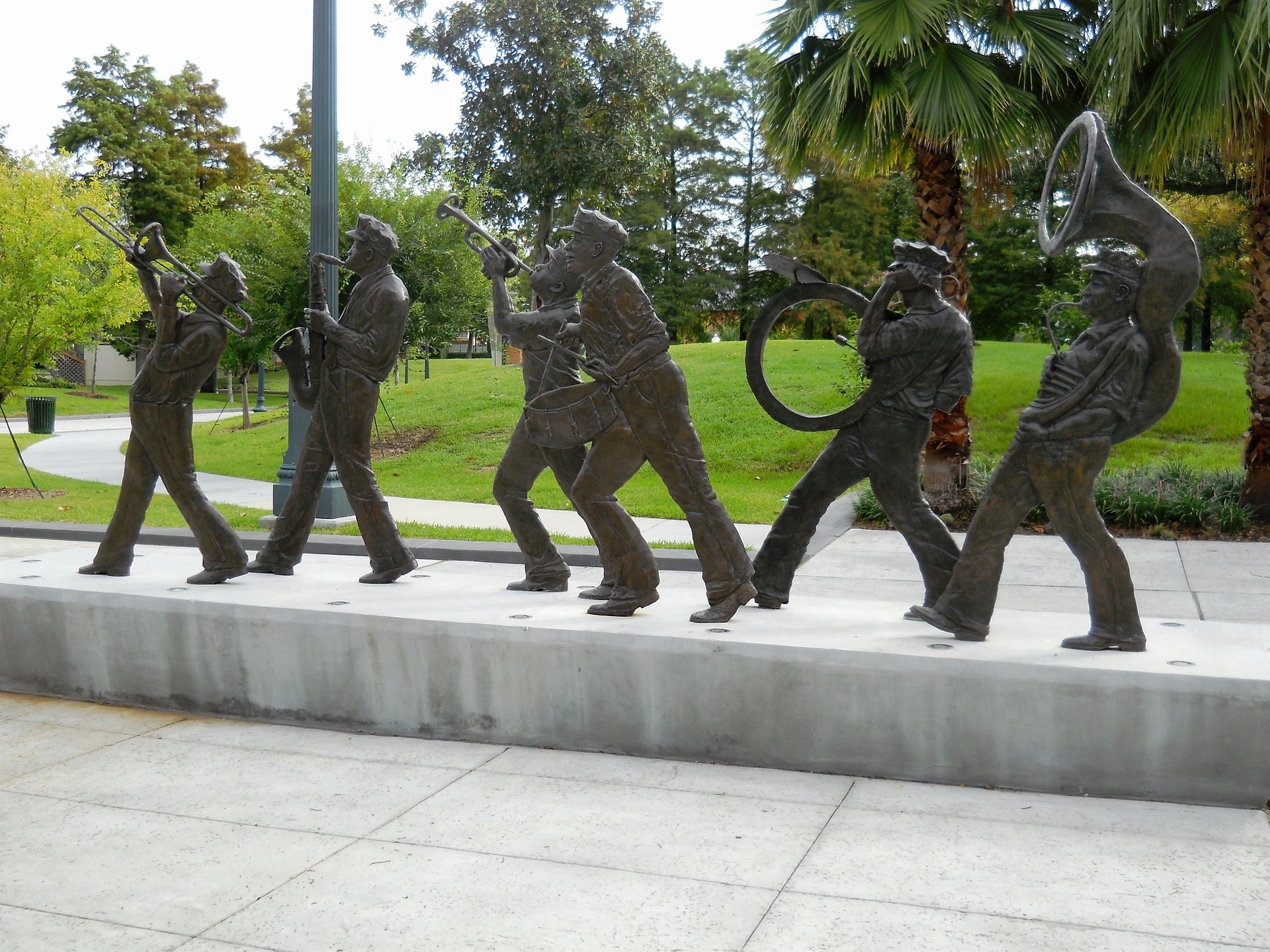 New Orleans singers statues LA Image by nicolebauer3004 from