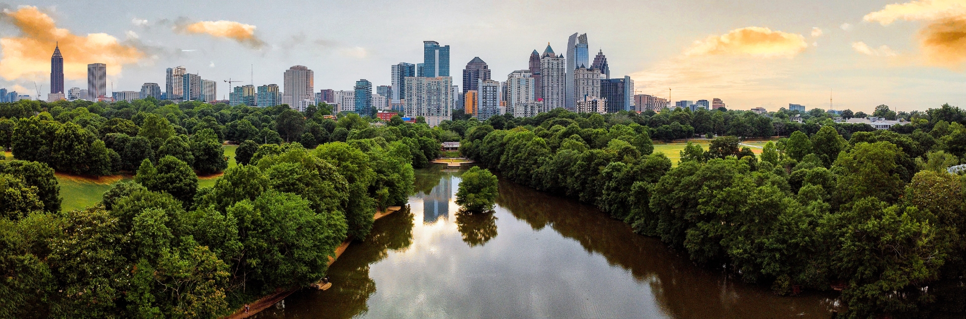 Atlanta Lake Clara Meer Piedmont Park Photo Credit %C2%A9 2021 Gene Phillips Courtesy of ACVB AtlantaPhotos.com