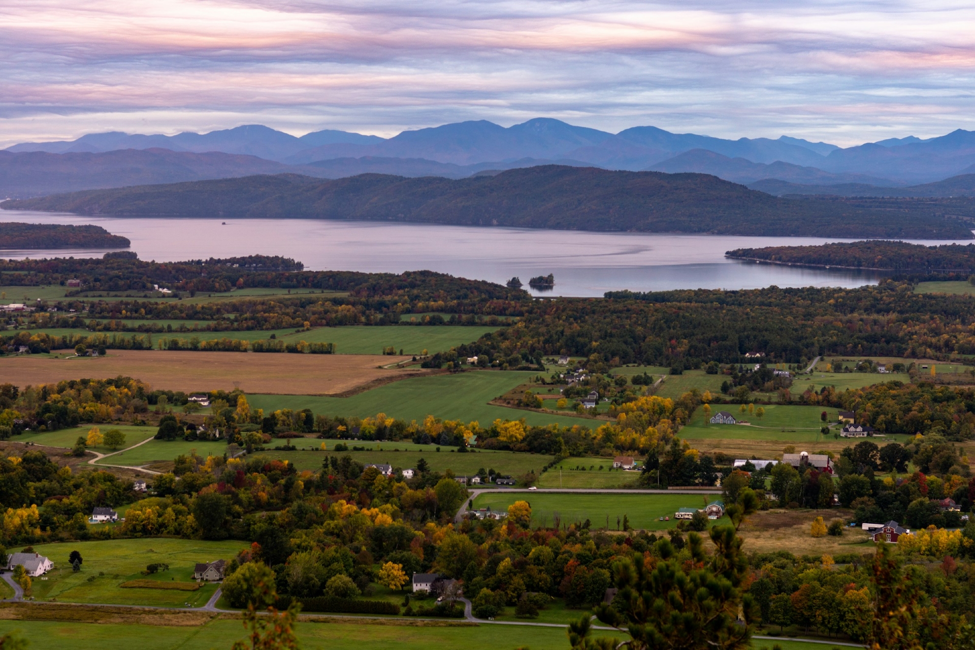 Champlain Valley Vermont Image By kadm creations unsplash