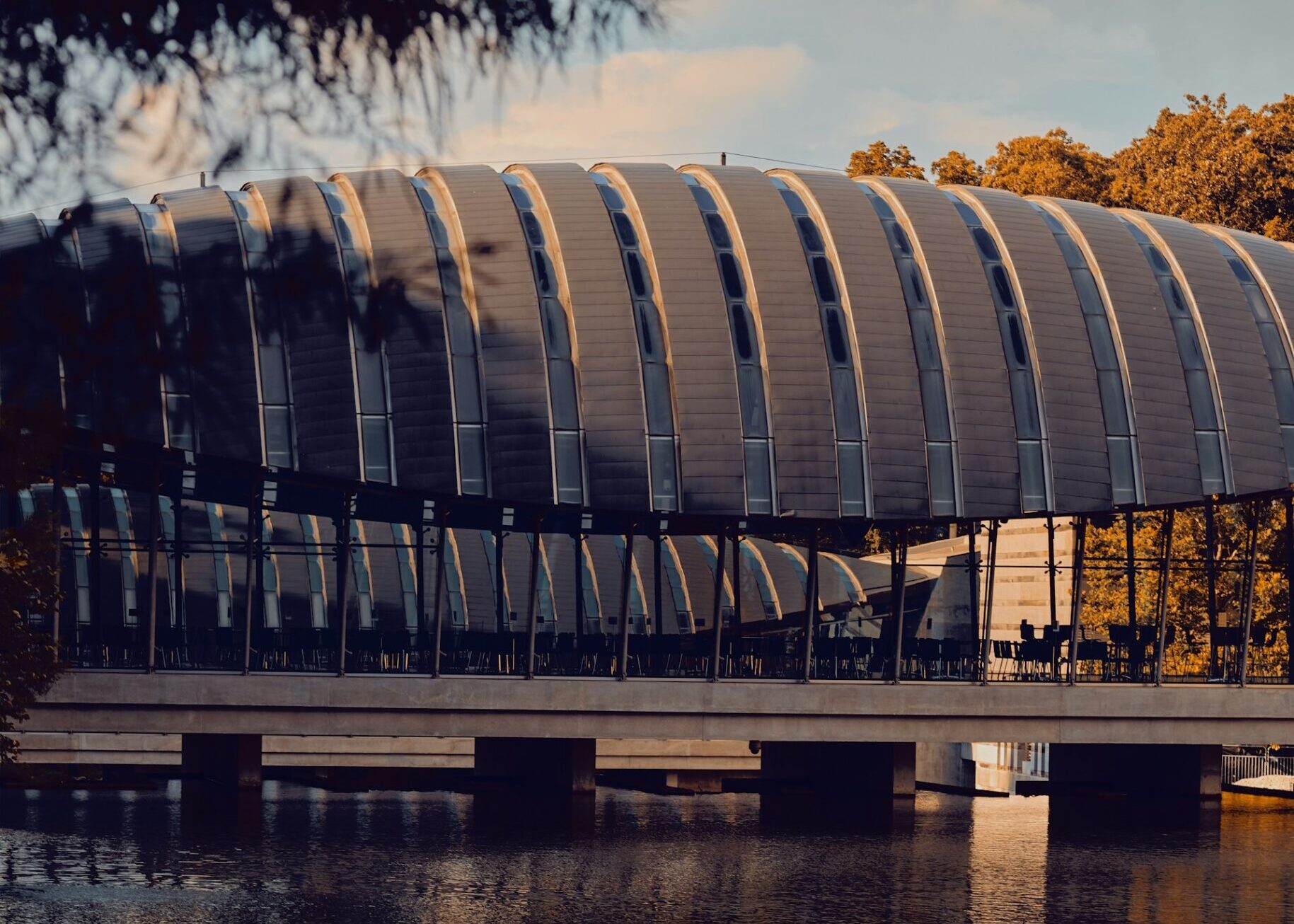 Crystal Bridges Museum of American Art Bentonville AK Image By hill country camera unsplash scaled e1741819319102